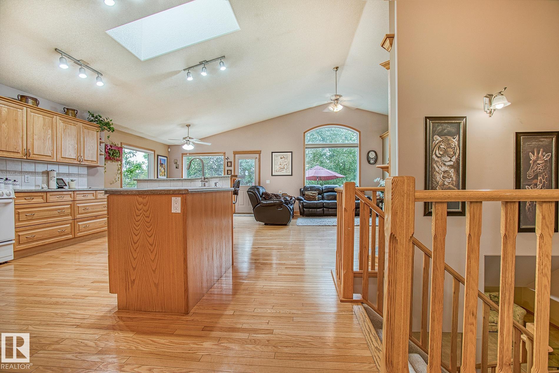Photo 12 at 16135 72 Street NW, Ozerna, Edmonton