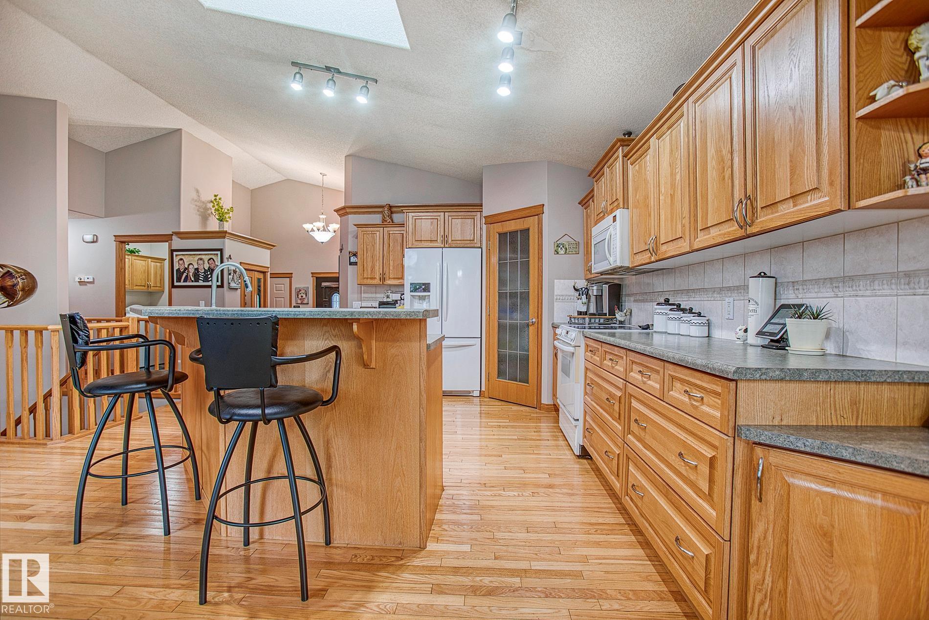 Photo 15 at 16135 72 Street NW, Ozerna, Edmonton