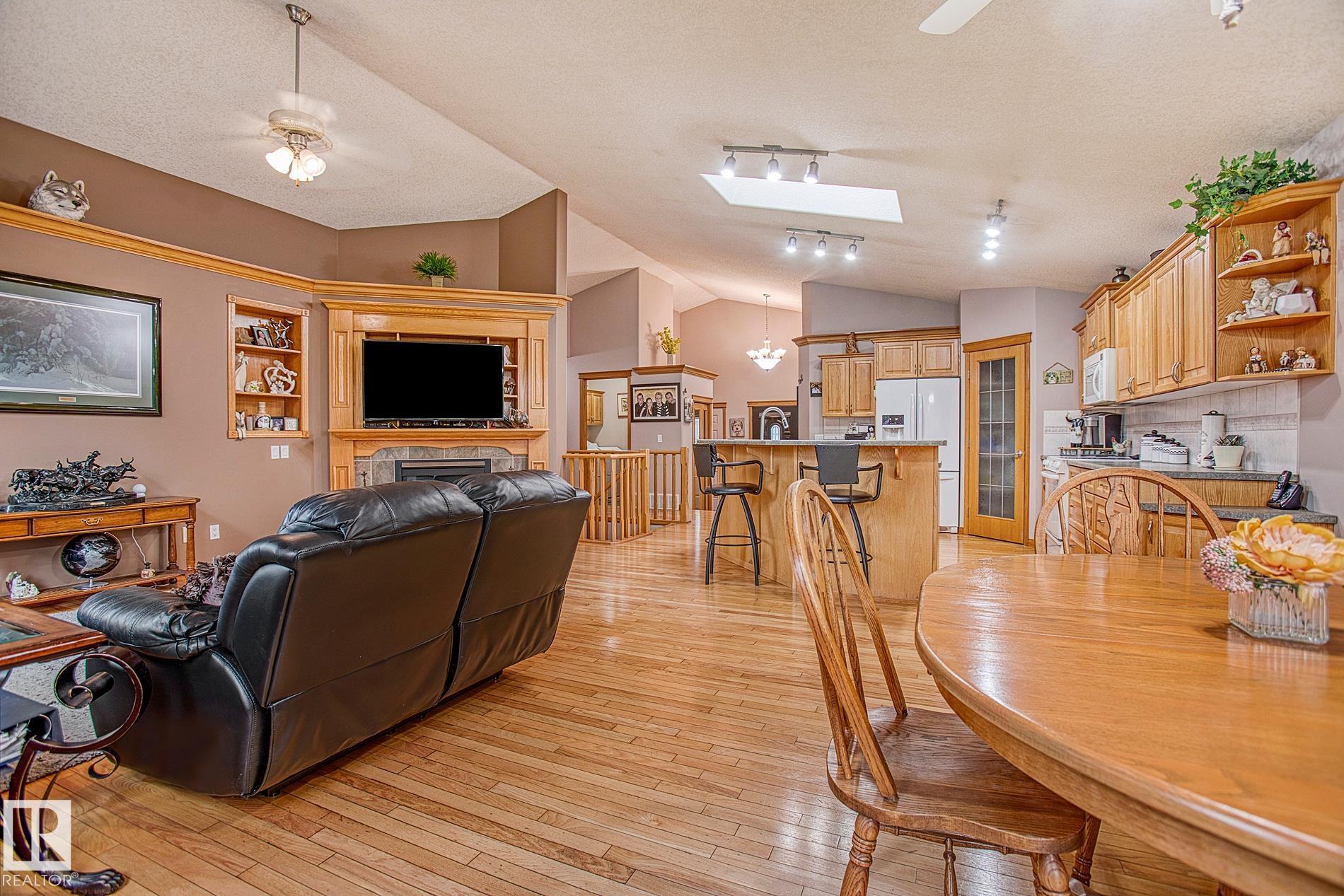 Photo 18 at 16135 72 Street NW, Ozerna, Edmonton
