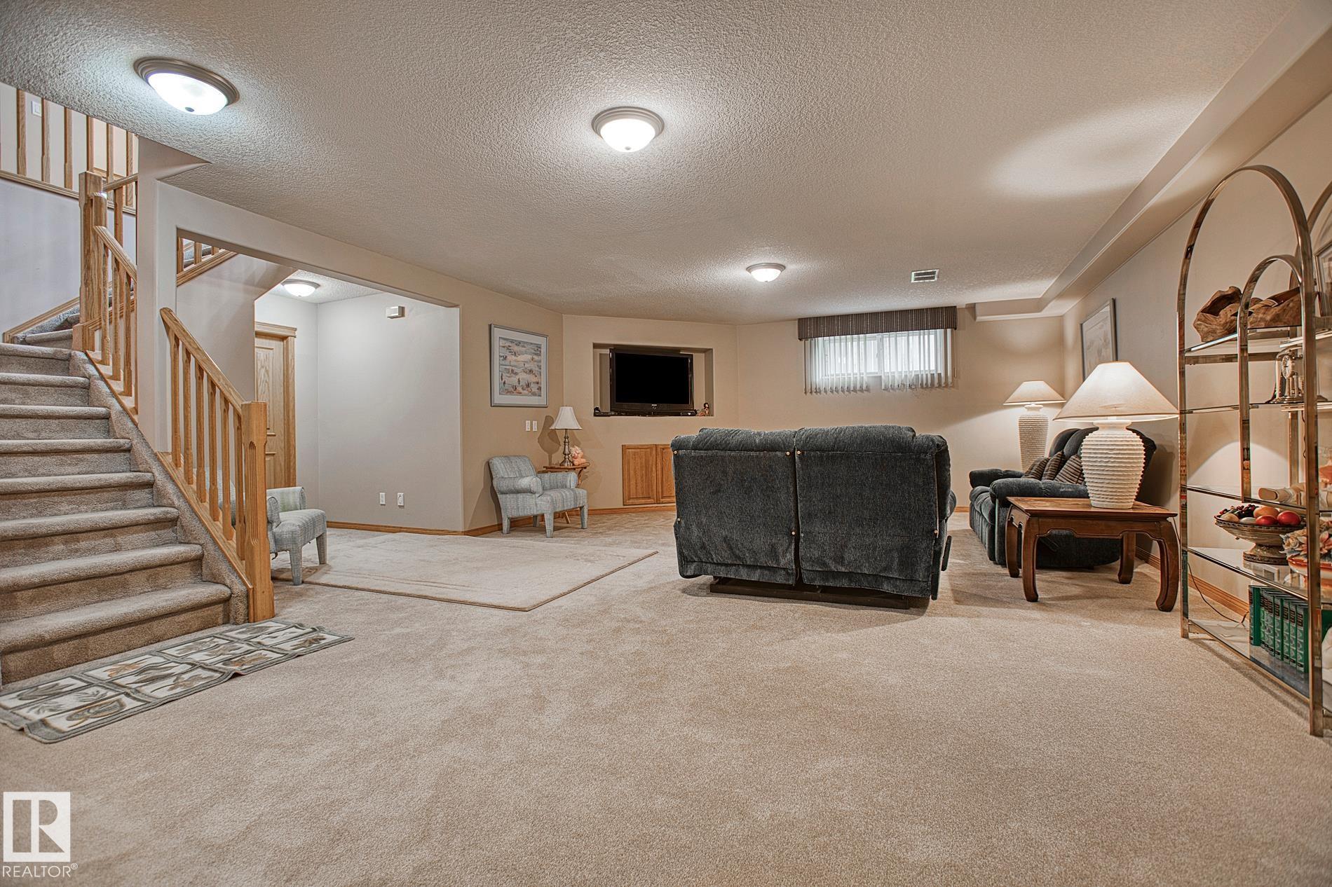 Photo 34 at 16135 72 Street NW, Ozerna, Edmonton