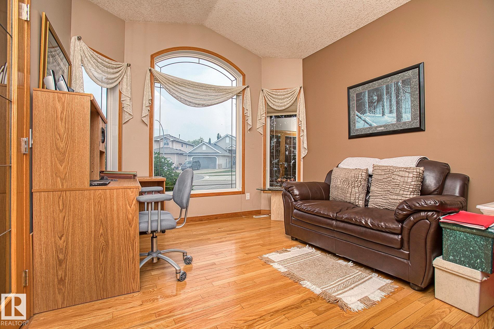 Photo 8 at 16135 72 Street NW, Ozerna, Edmonton