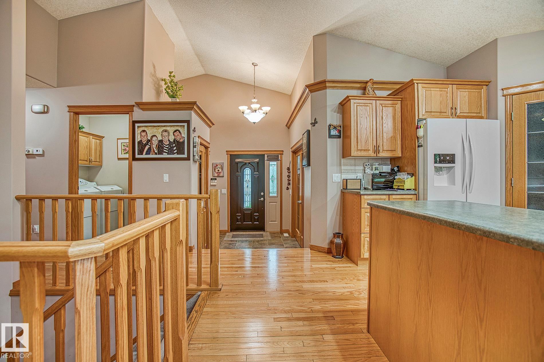 Photo 10 at 16135 72 Street NW, Ozerna, Edmonton