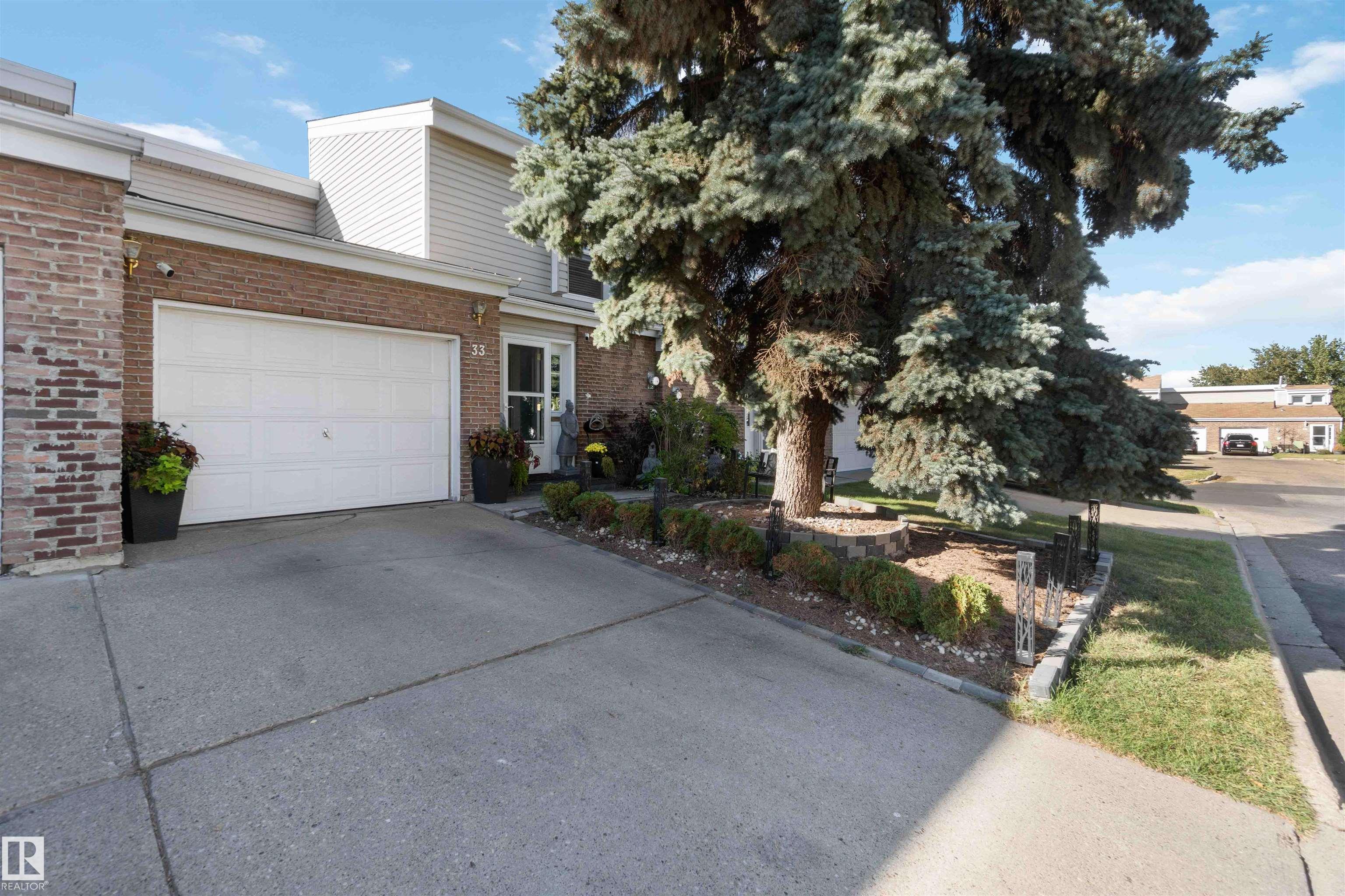 Photo 2 at 33 Grandview Ridge, Grandin, St. Albert