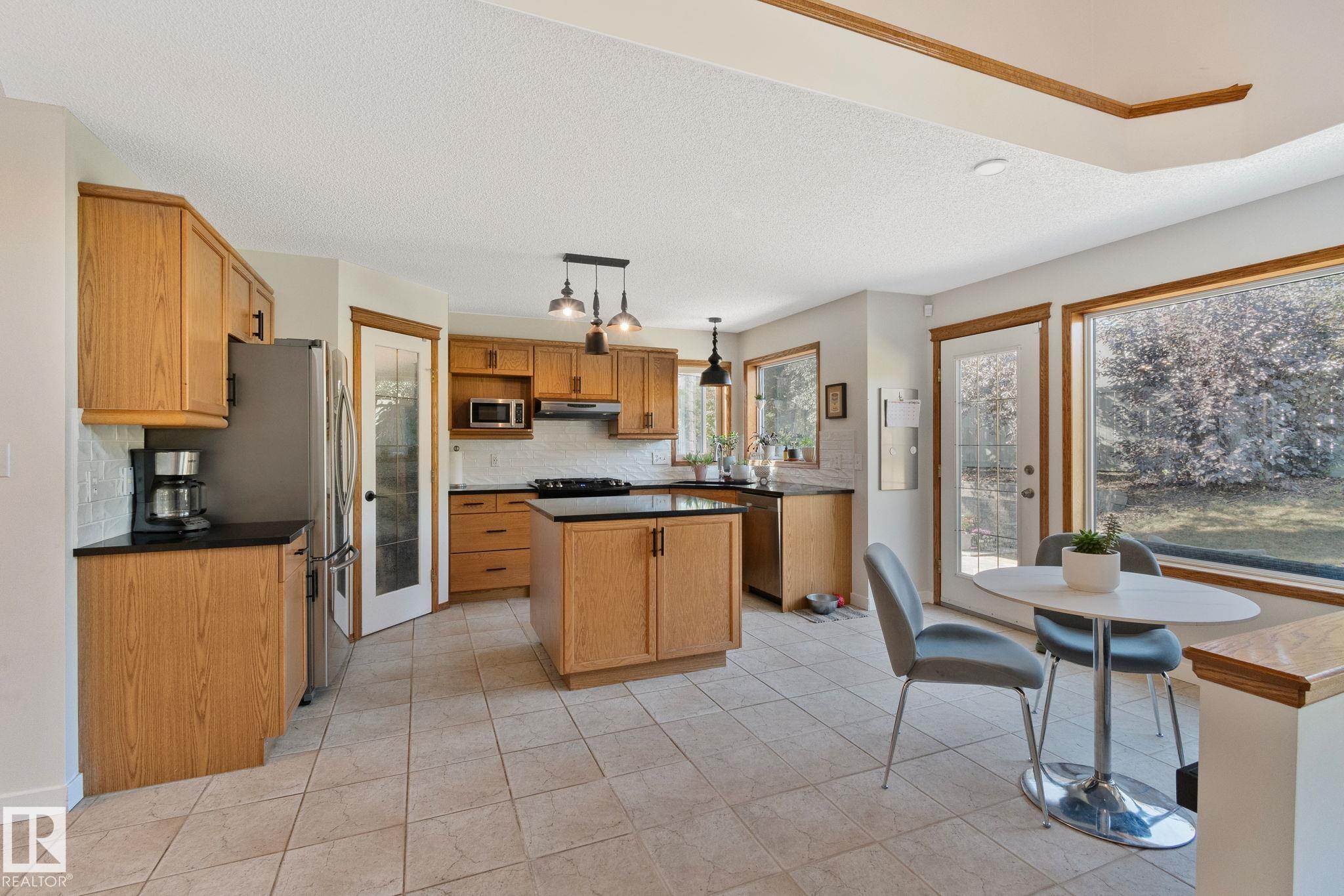 Photo 14 at 5 Oriole crest, Oakmont, St. Albert