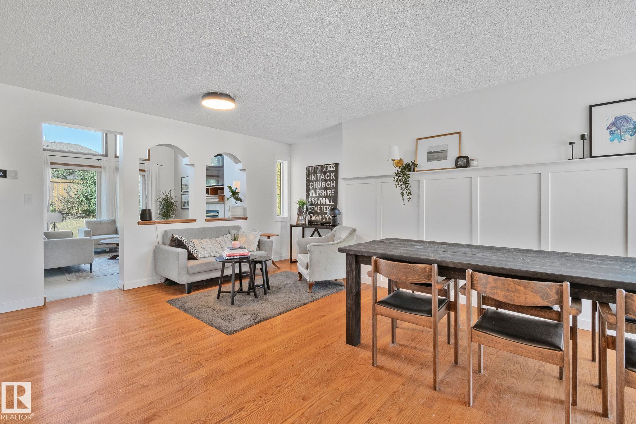 Photo 4 at 5 Oriole crest, Oakmont, St. Albert