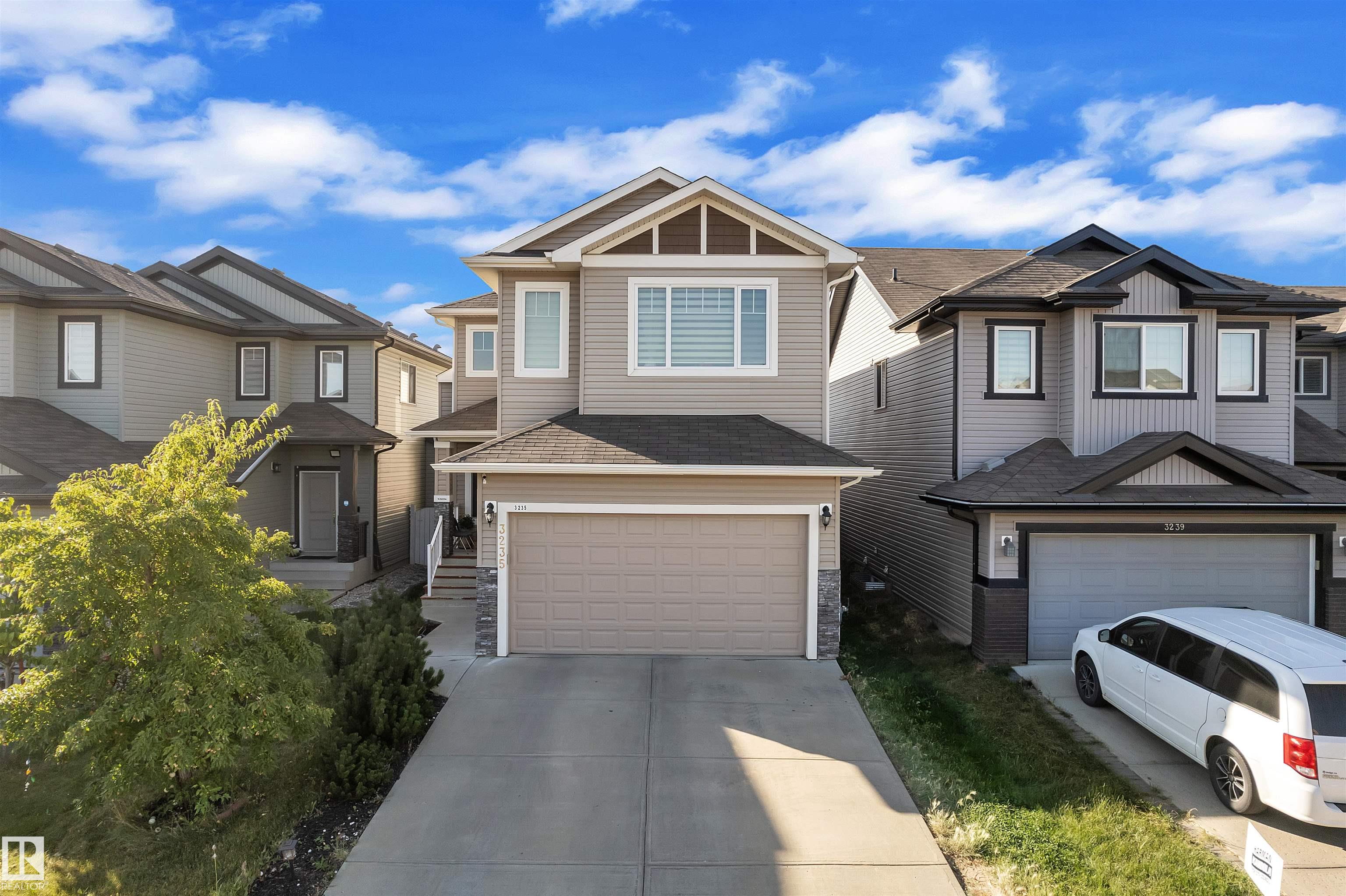 3235 16 Avenue NW, Laurel, Edmonton 