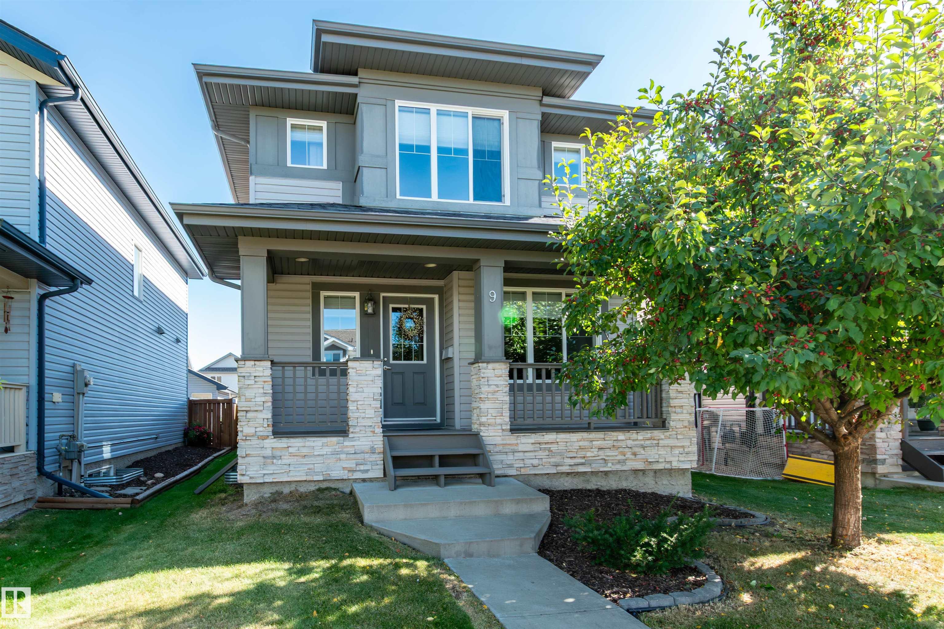 9 Dickens Street, South Pointe, Fort Saskatchewan 