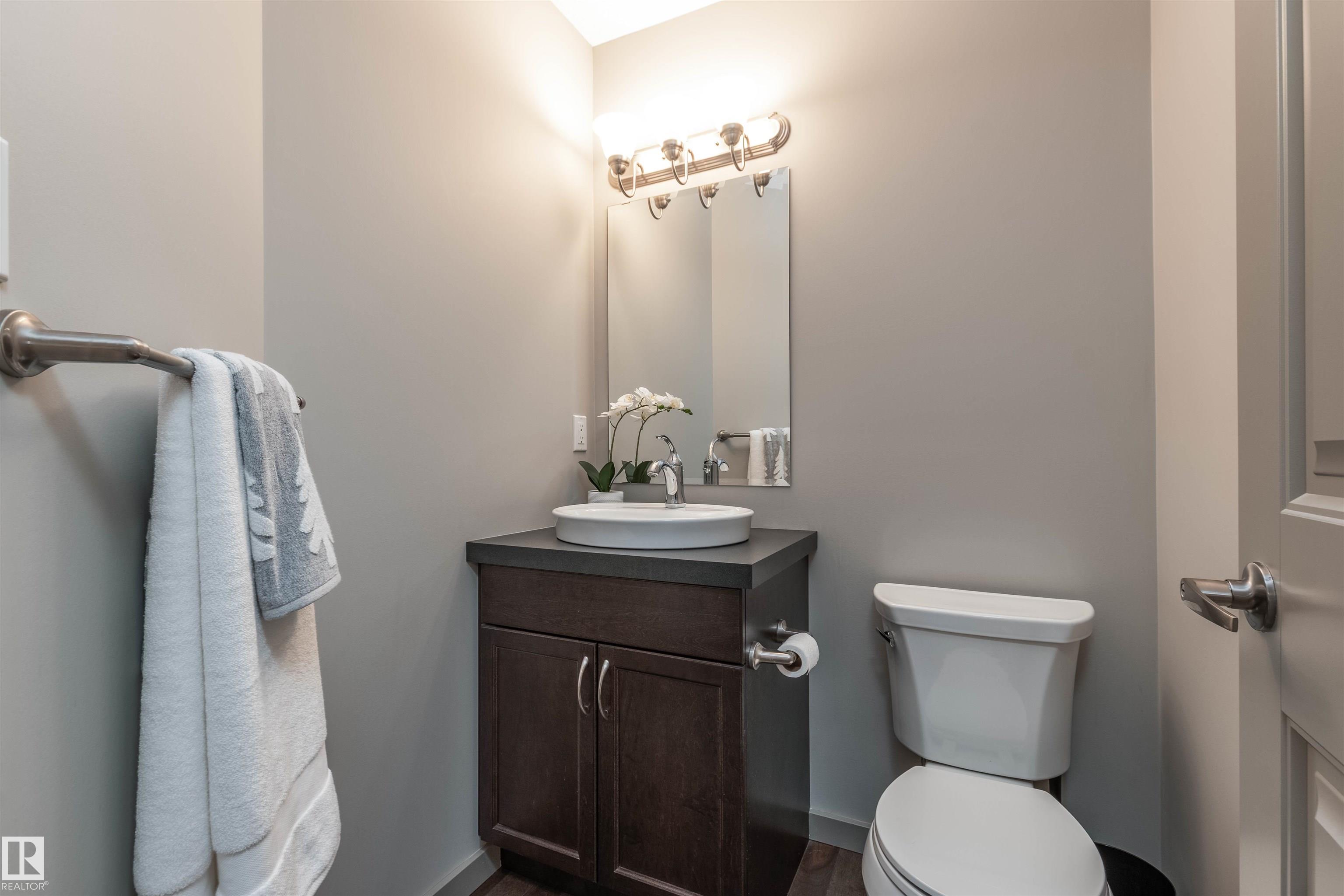 Photo 8 at 9 Dickens Street, South Pointe, Fort Saskatchewan