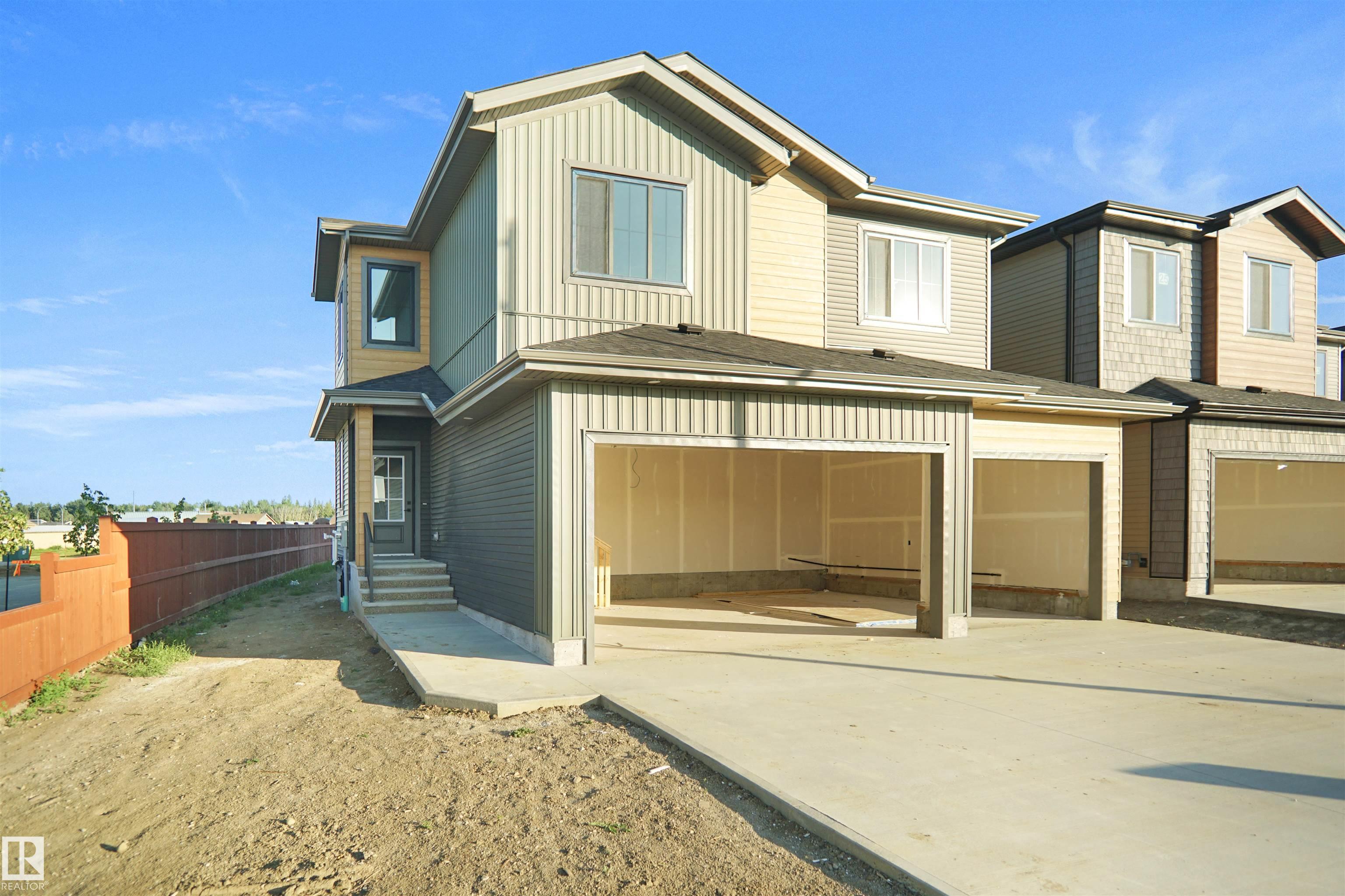 Photo 2 at 27 Trill Point, Tonewood, Spruce Grove