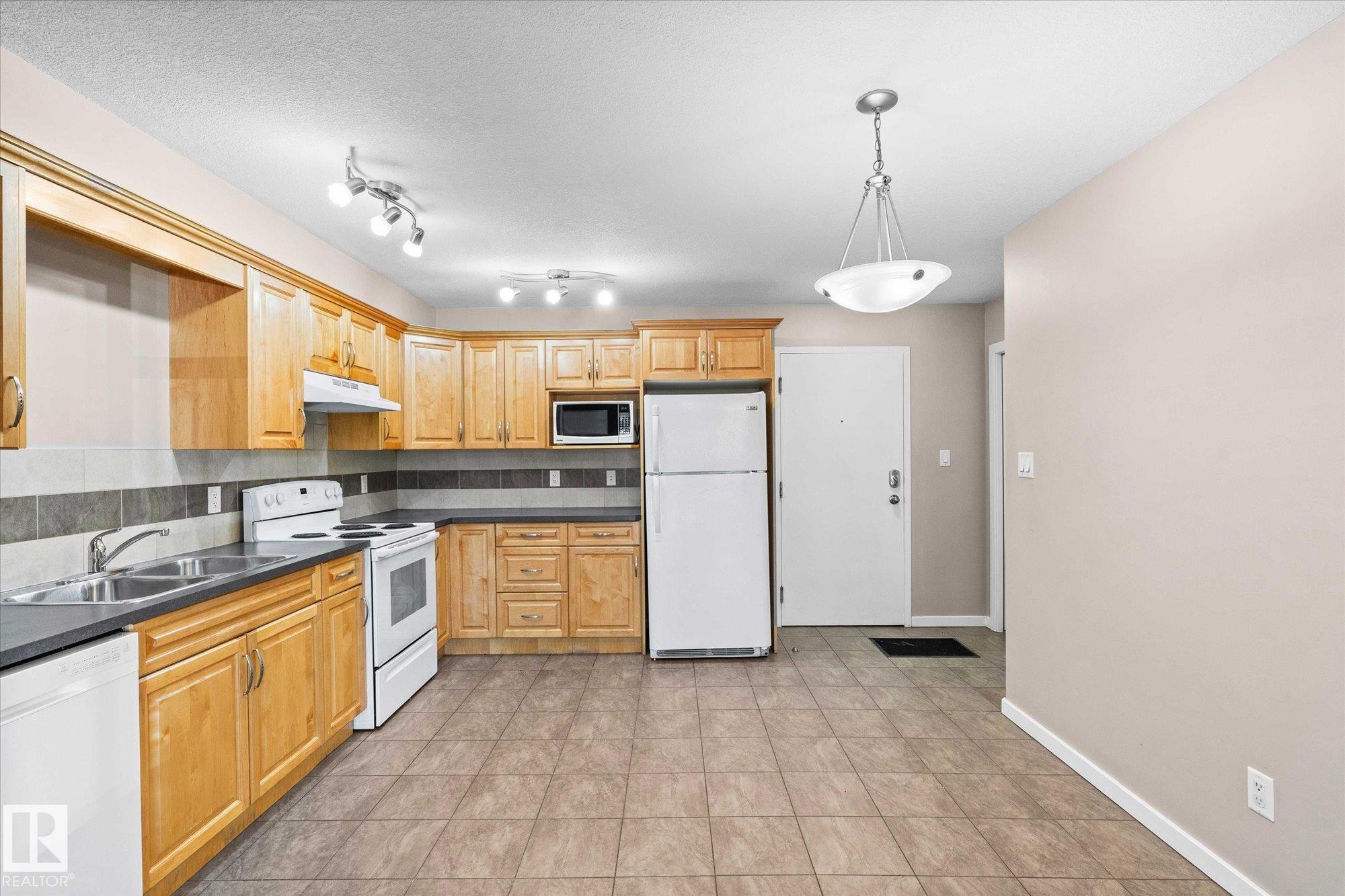 Photo 15 at 104 - 11827 105 Street NW, Westwood, Edmonton