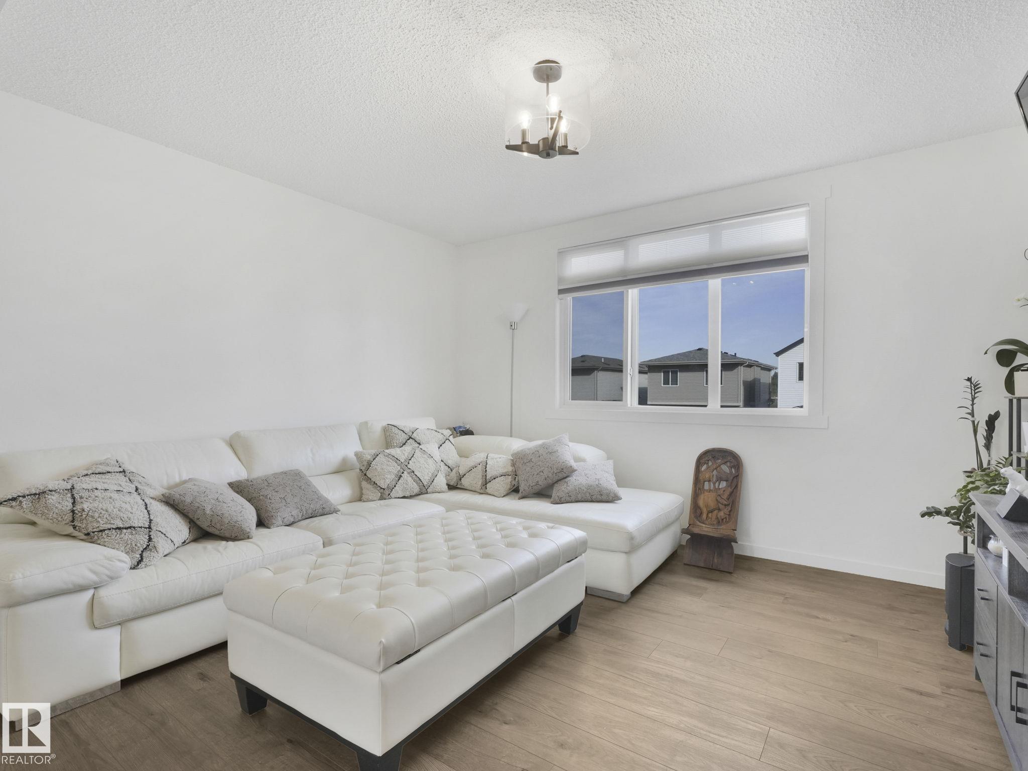 Photo 12 at 24 Eastwood Drive, Easton, Spruce Grove