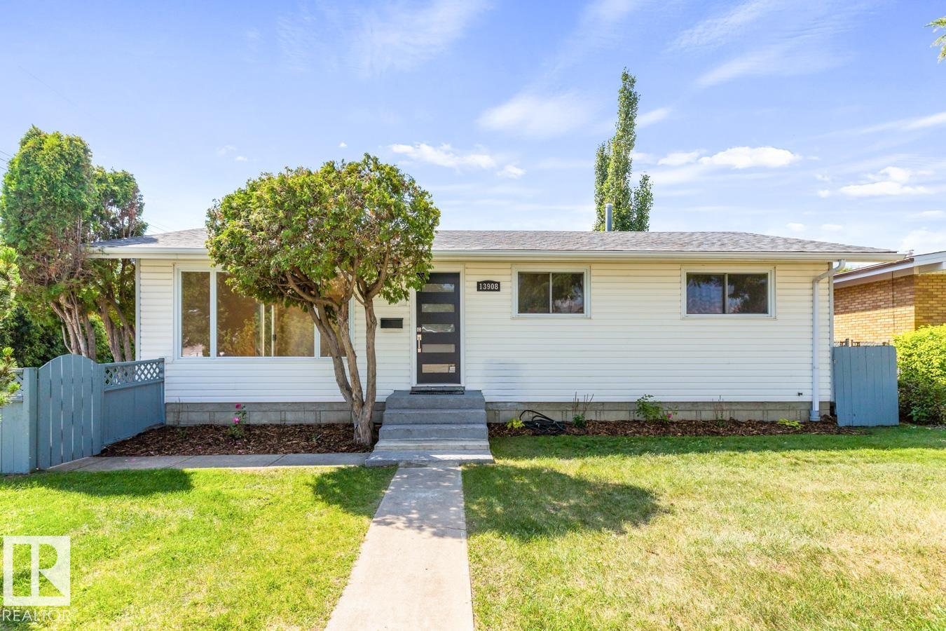 13908 57 Street NW, York, Edmonton 