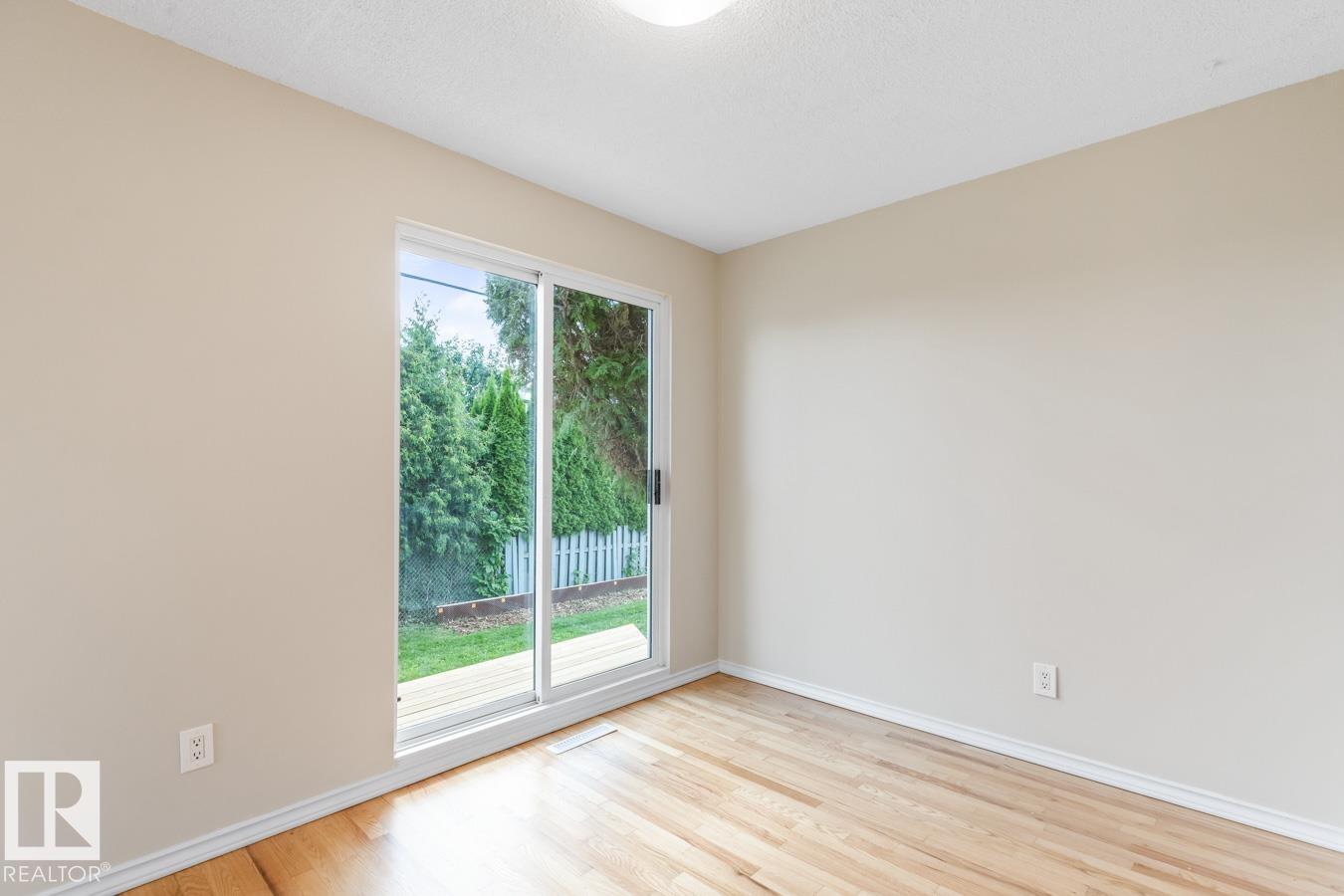 Photo 15 at 13908 57 Street NW, York, Edmonton