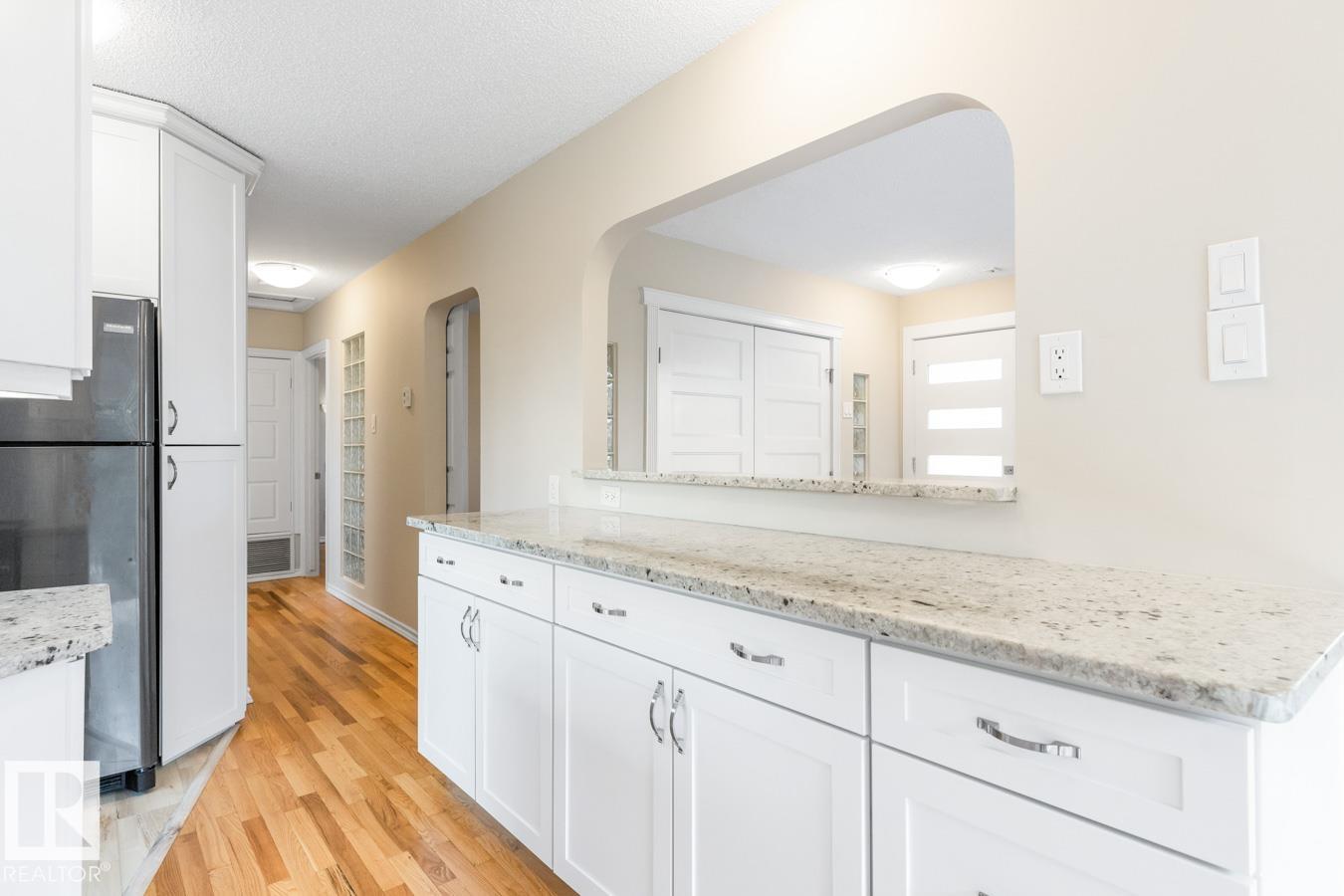 Photo 3 at 13908 57 Street NW, York, Edmonton