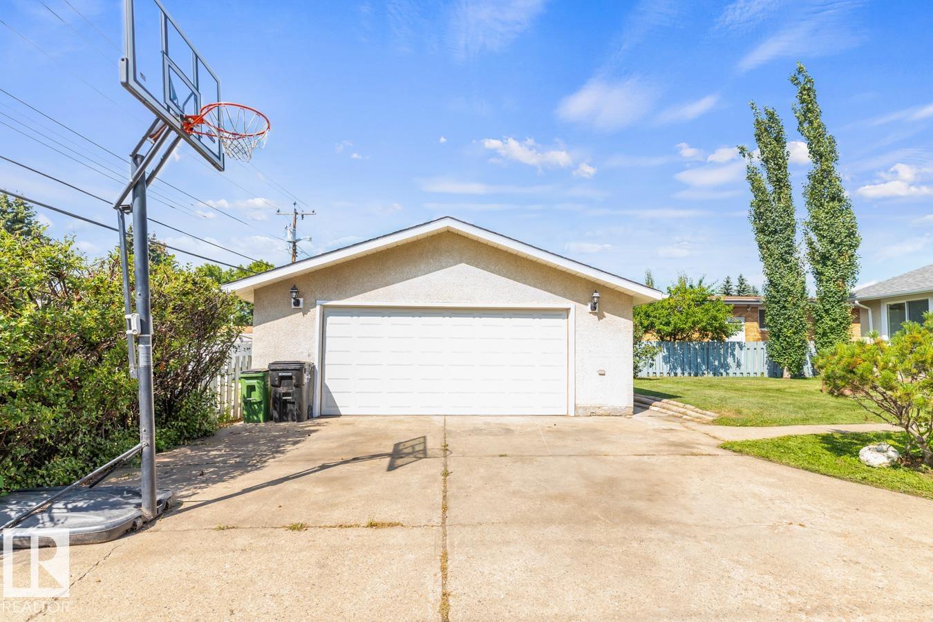 Photo 54 at 13908 57 Street NW, York, Edmonton