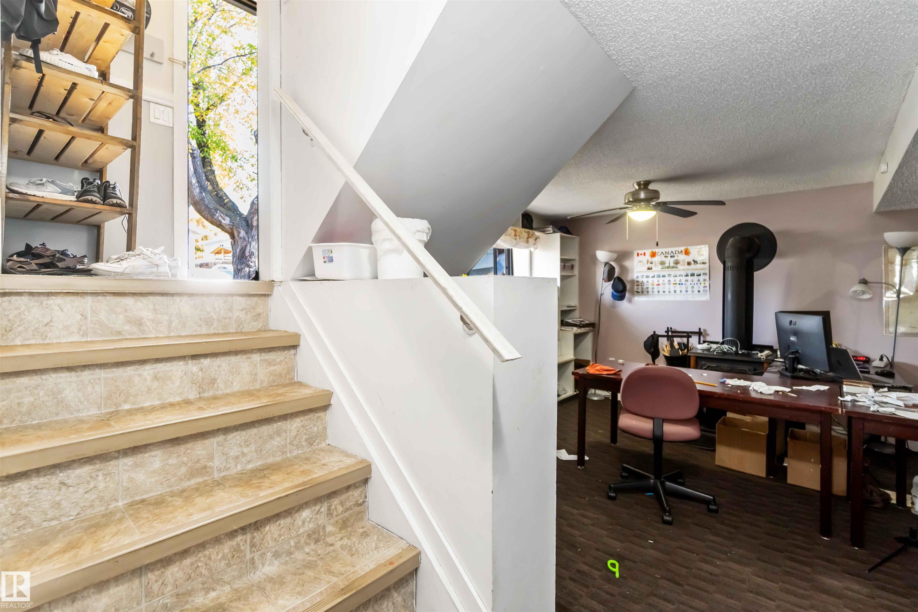 Photo 24 at 2508 49 Street NW, Weinlos, Edmonton