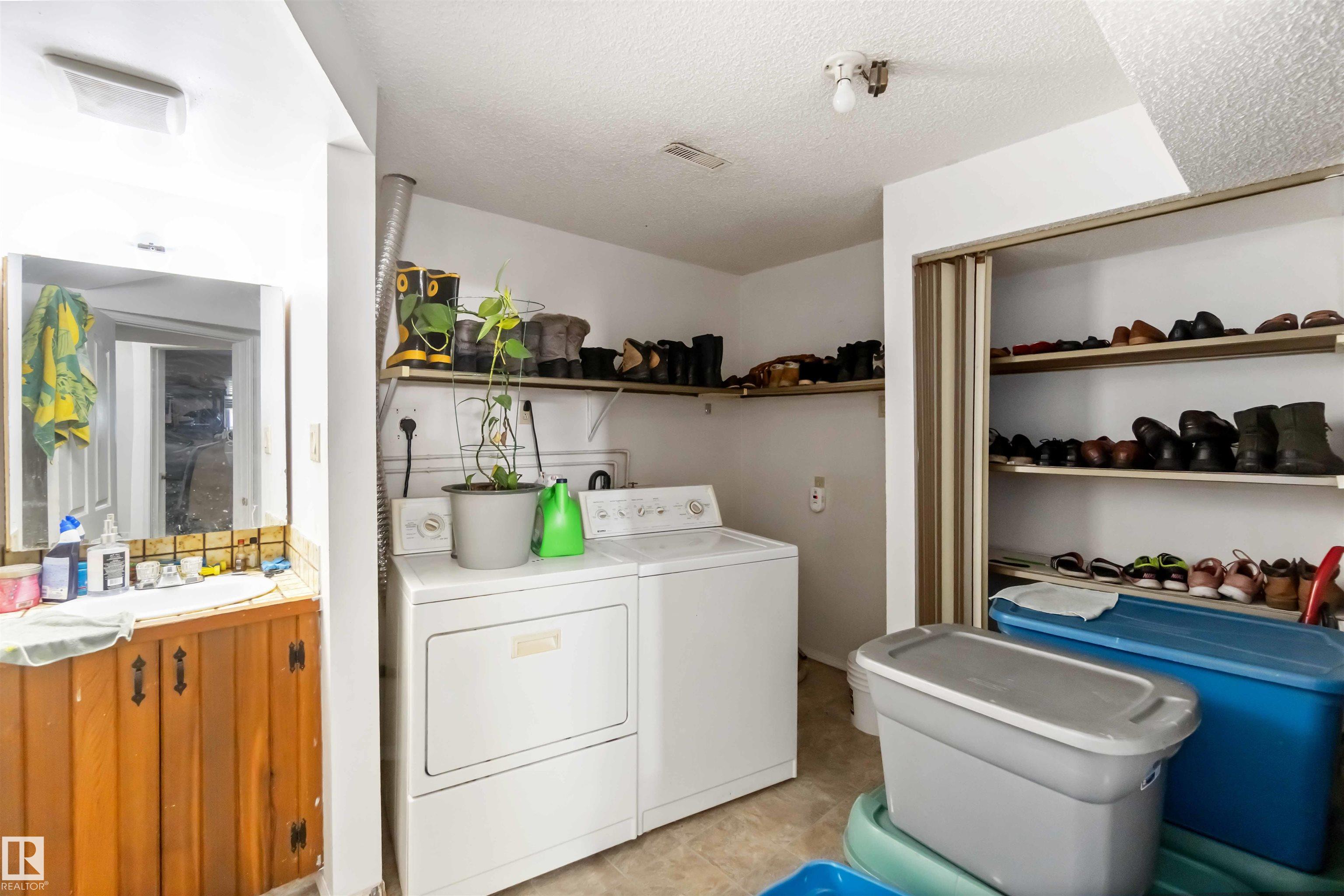Photo 27 at 2508 49 Street NW, Weinlos, Edmonton