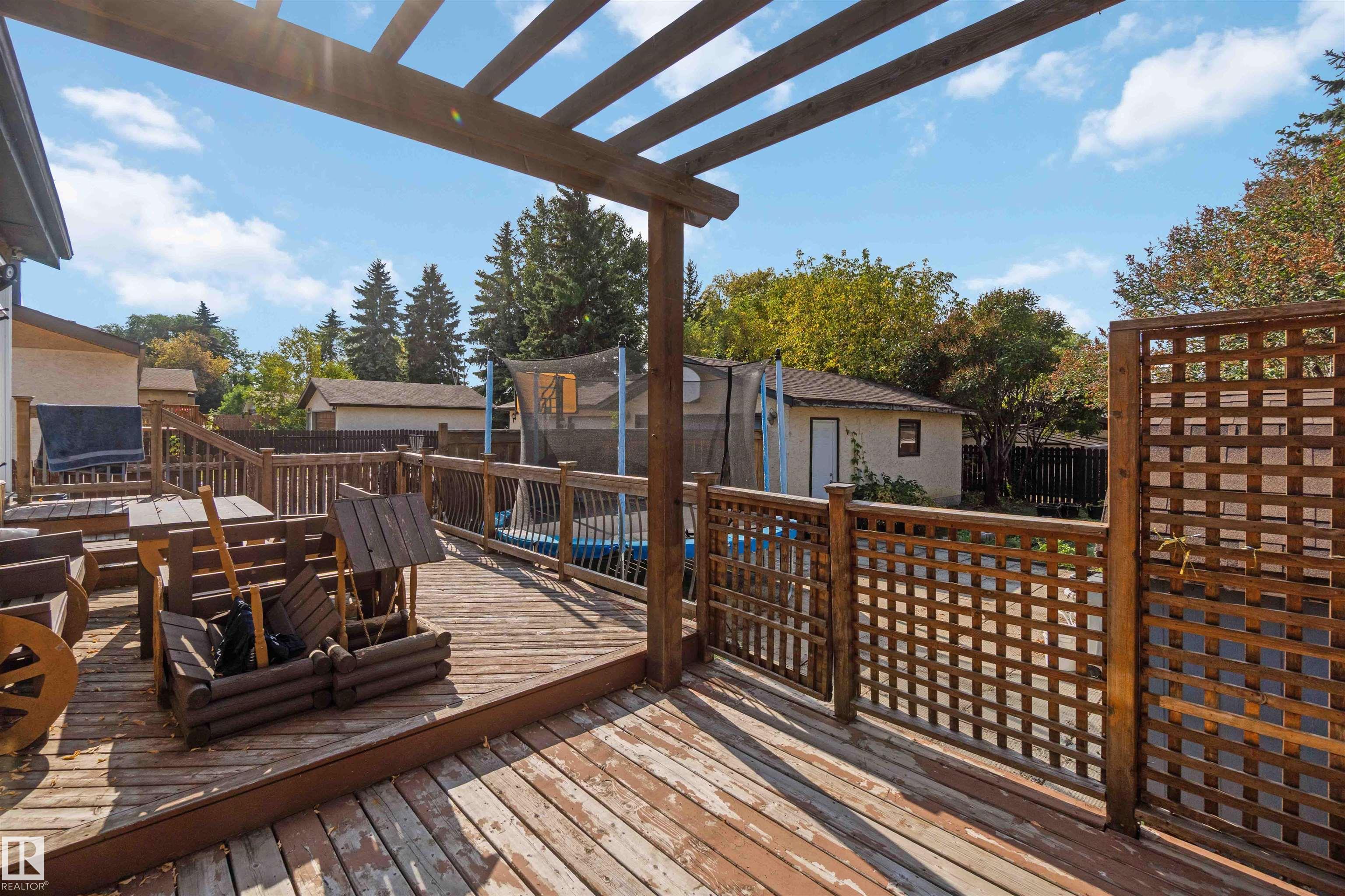 Photo 32 at 2508 49 Street NW, Weinlos, Edmonton
