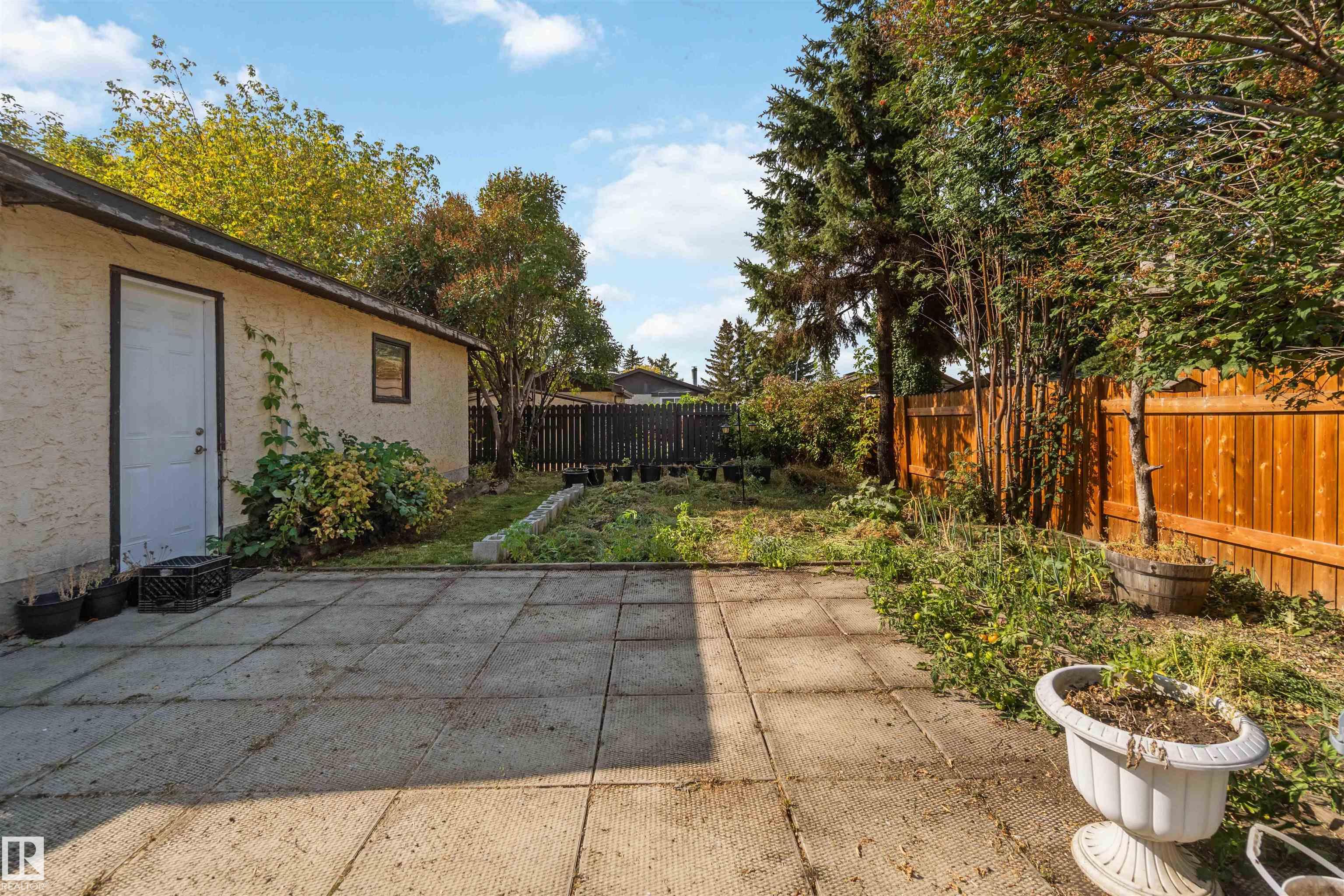 Photo 35 at 2508 49 Street NW, Weinlos, Edmonton