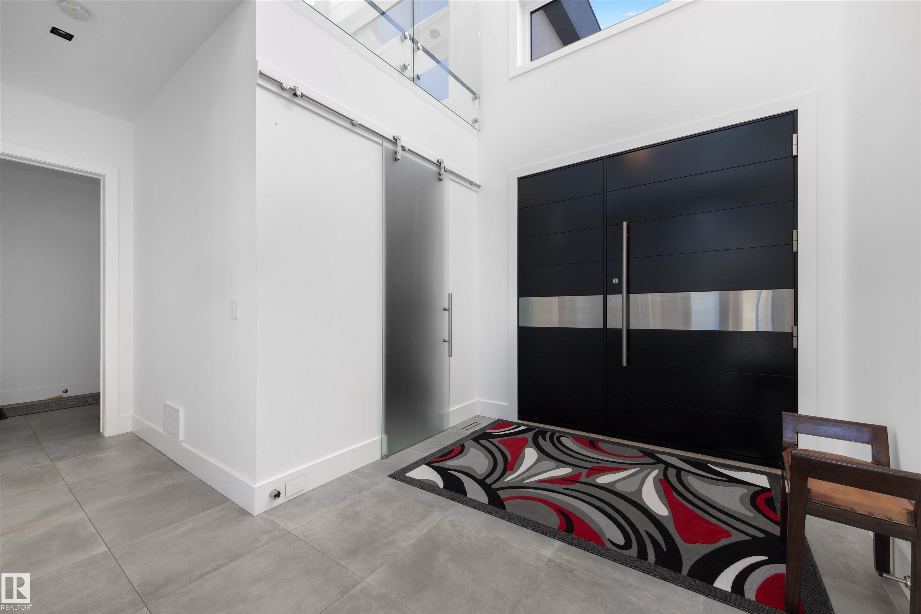 Picture for 17 WINDERMERE DR SW