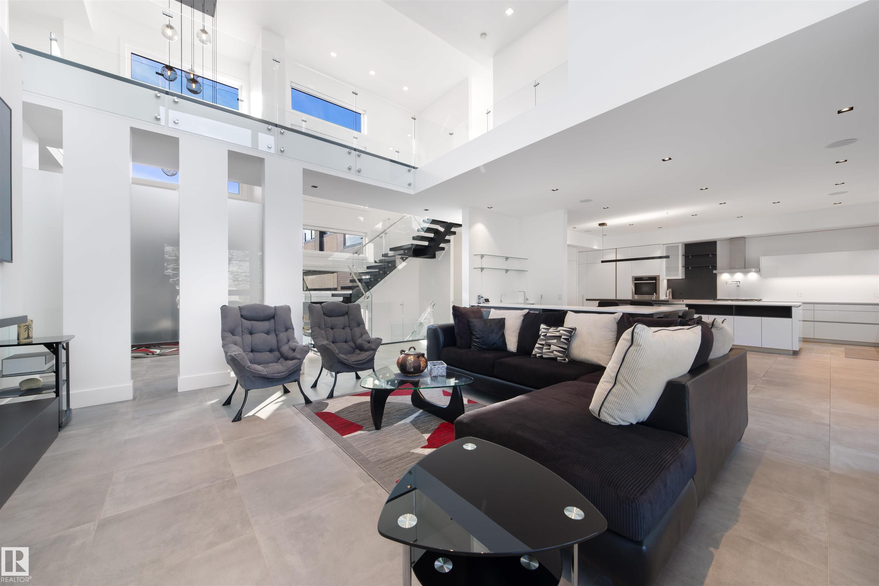 Picture for 17 WINDERMERE DR SW