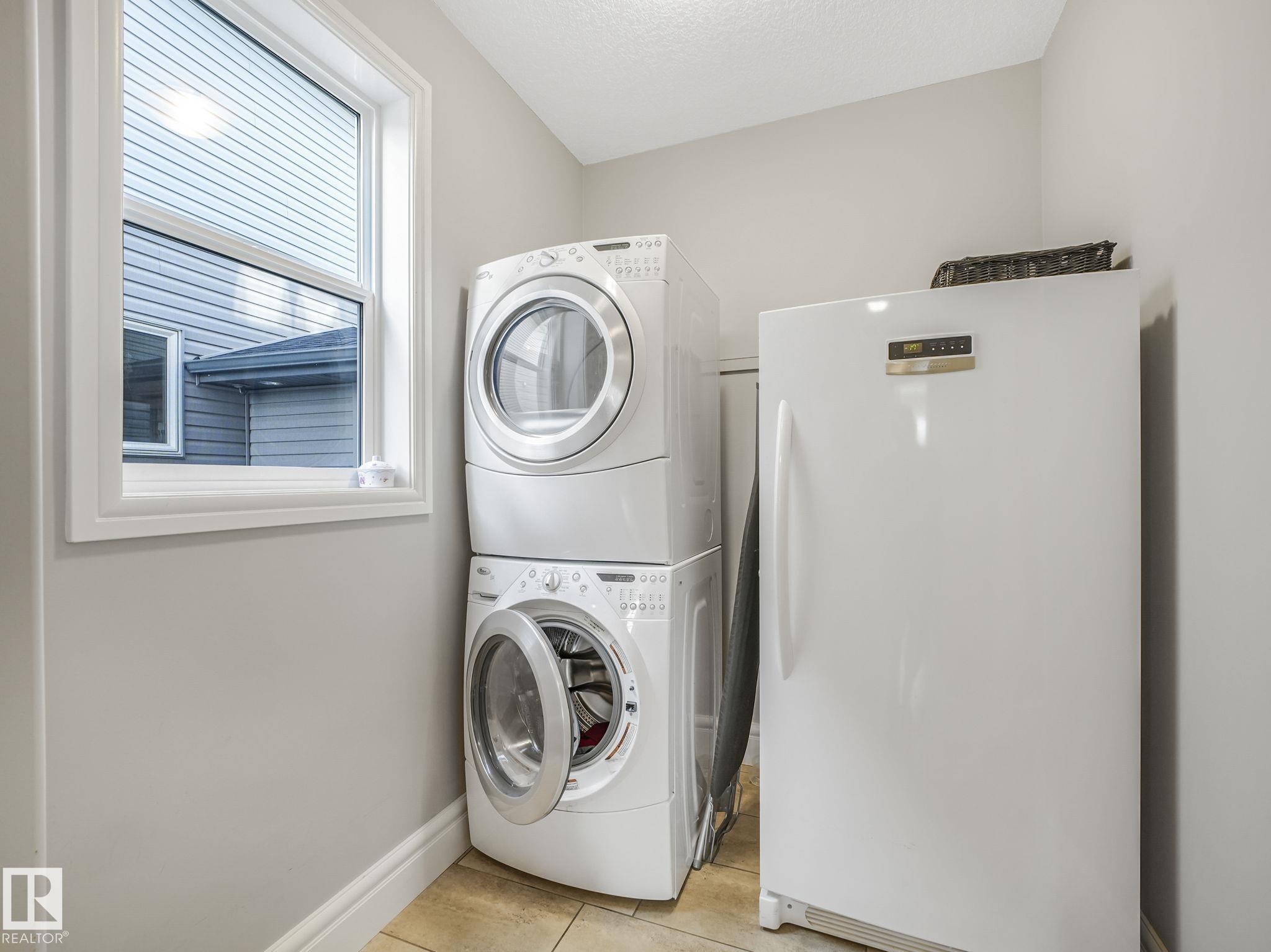 Photo 11 at 7248 Essex Way, Emerald Hills, Sherwood Park
