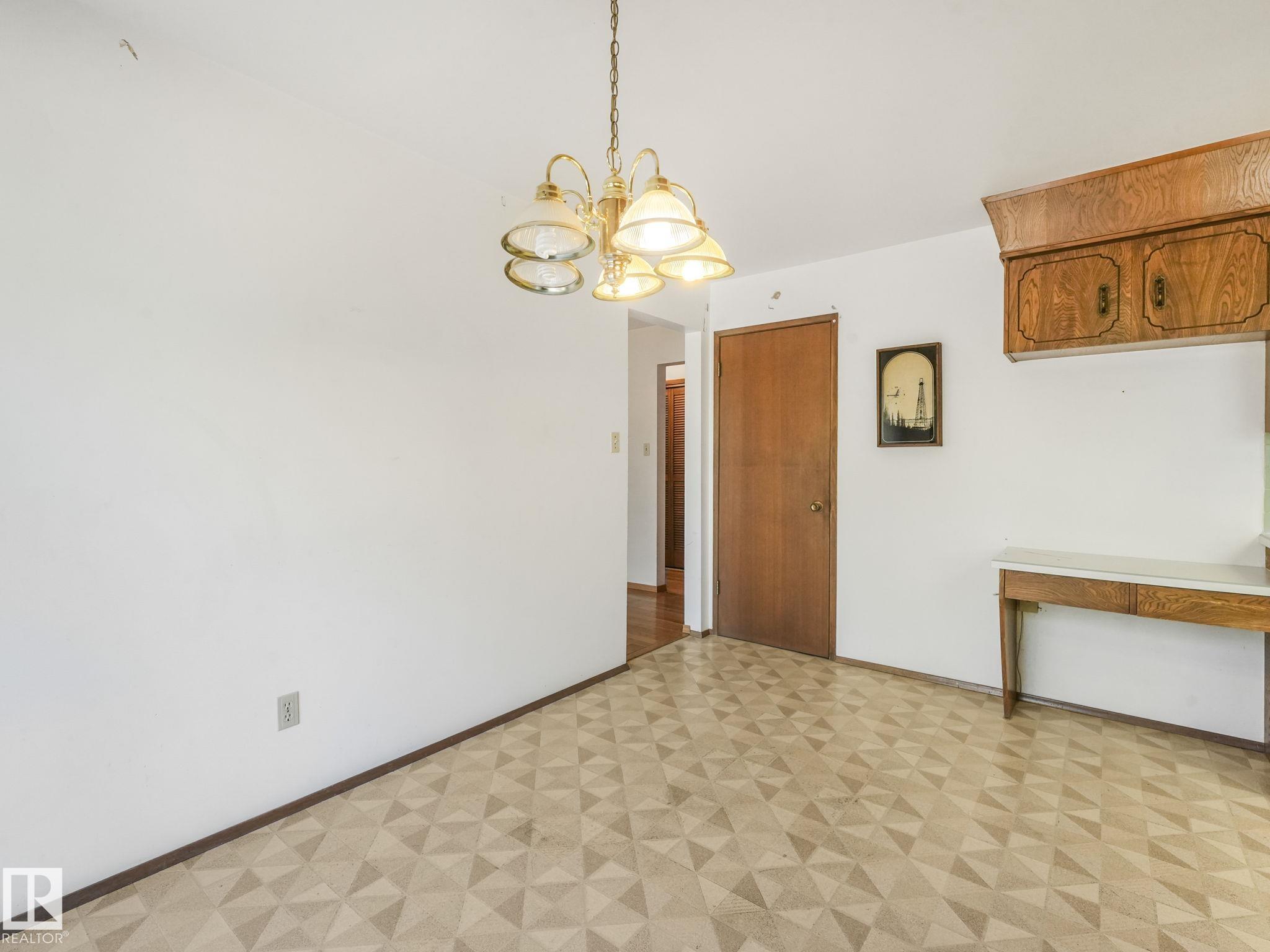 Photo 13 at 3213 111a Street NW, Sweet Grass, Edmonton