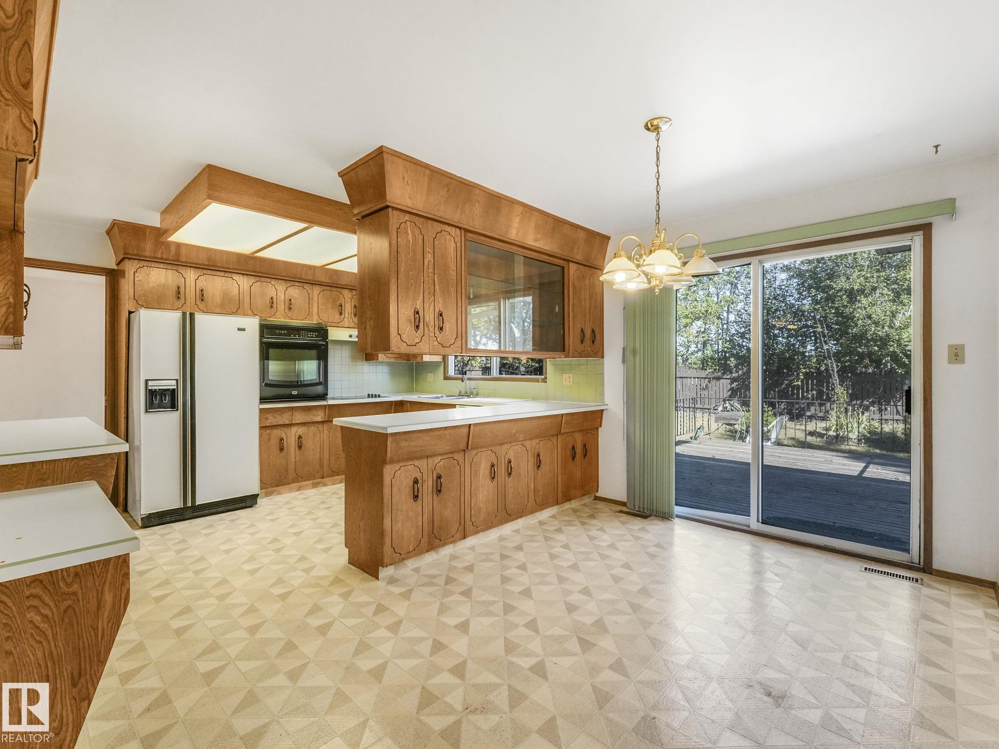 Photo 14 at 3213 111a Street NW, Sweet Grass, Edmonton