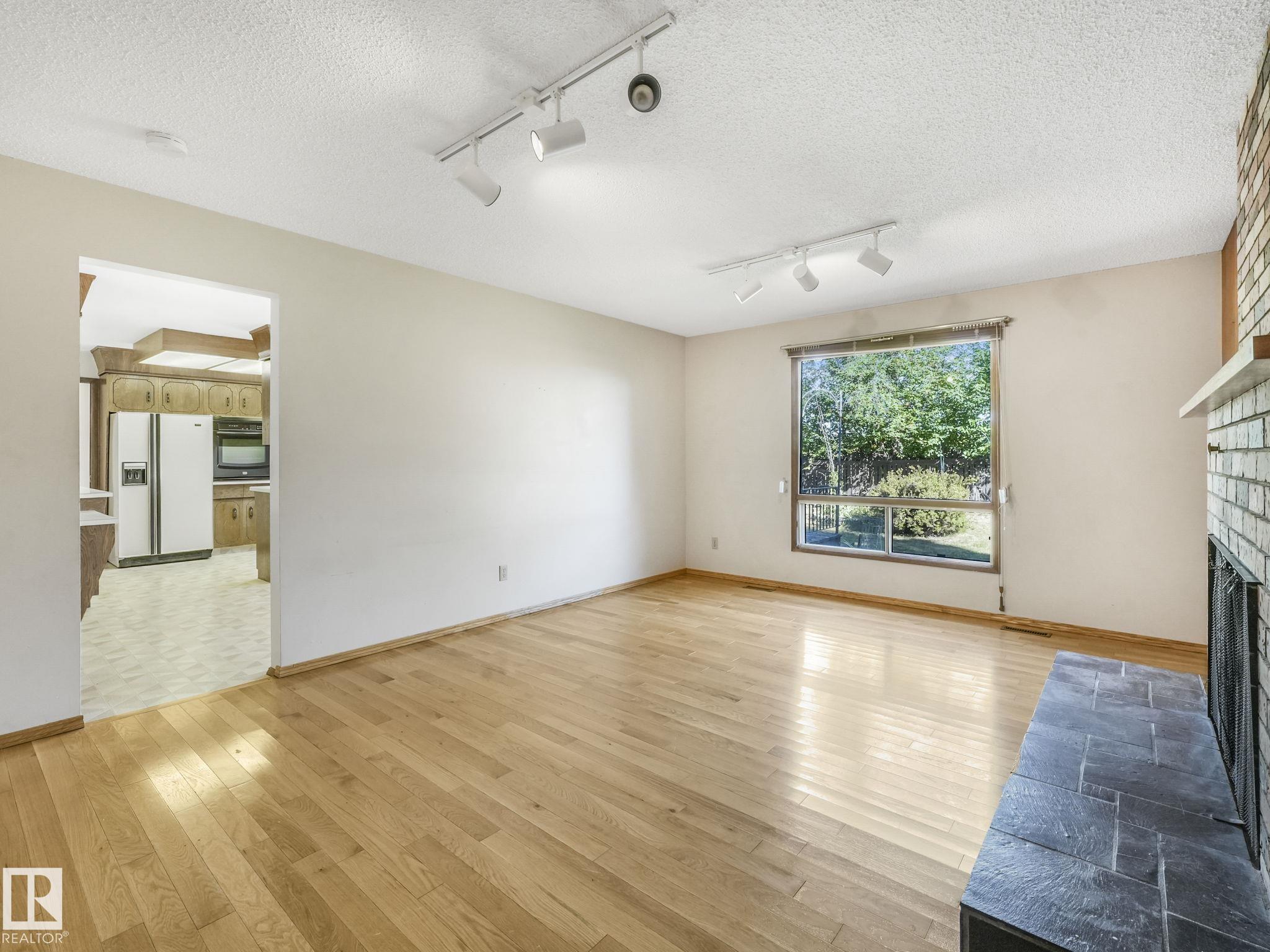 Photo 16 at 3213 111a Street NW, Sweet Grass, Edmonton
