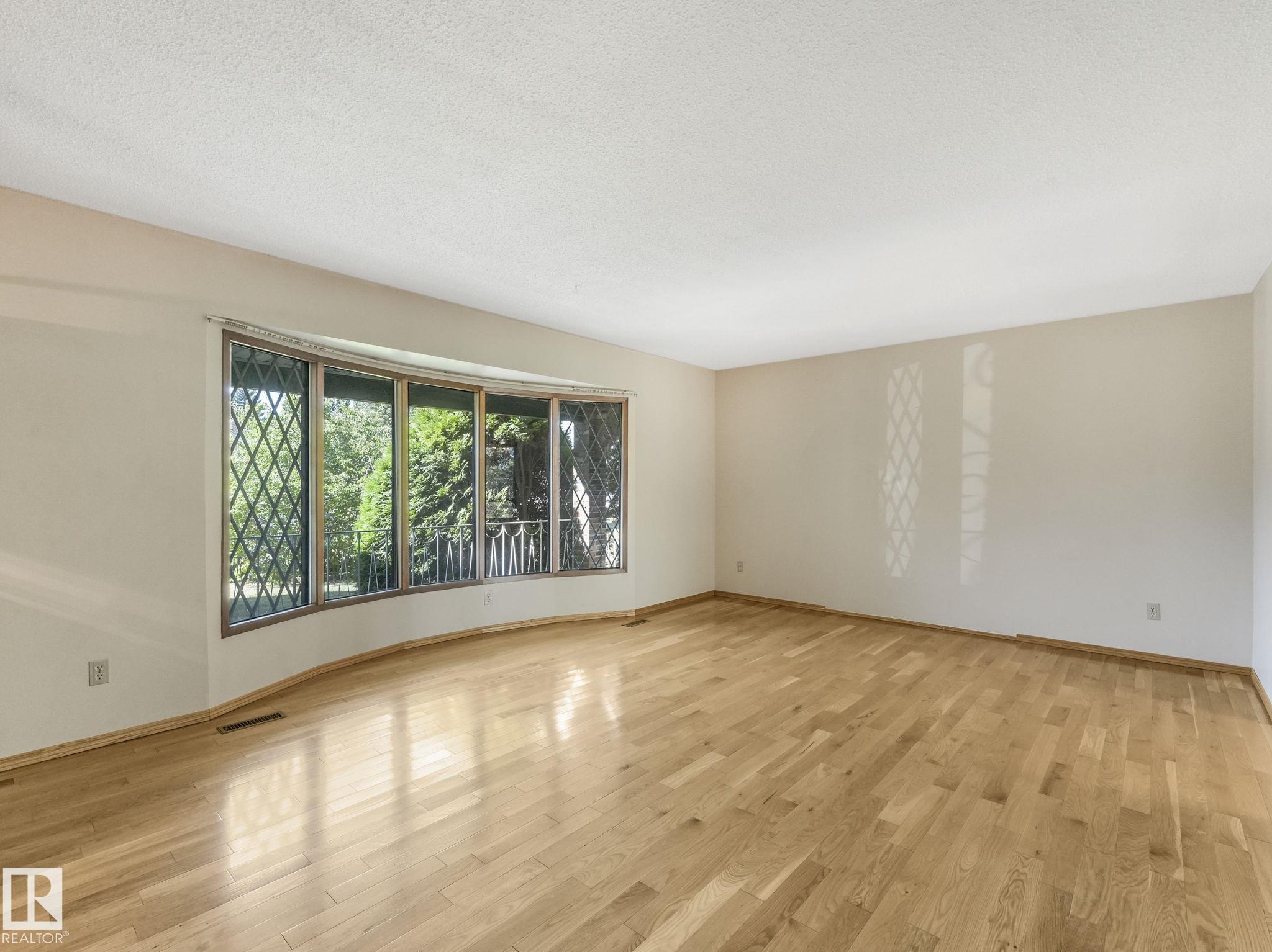 Photo 7 at 3213 111a Street NW, Sweet Grass, Edmonton