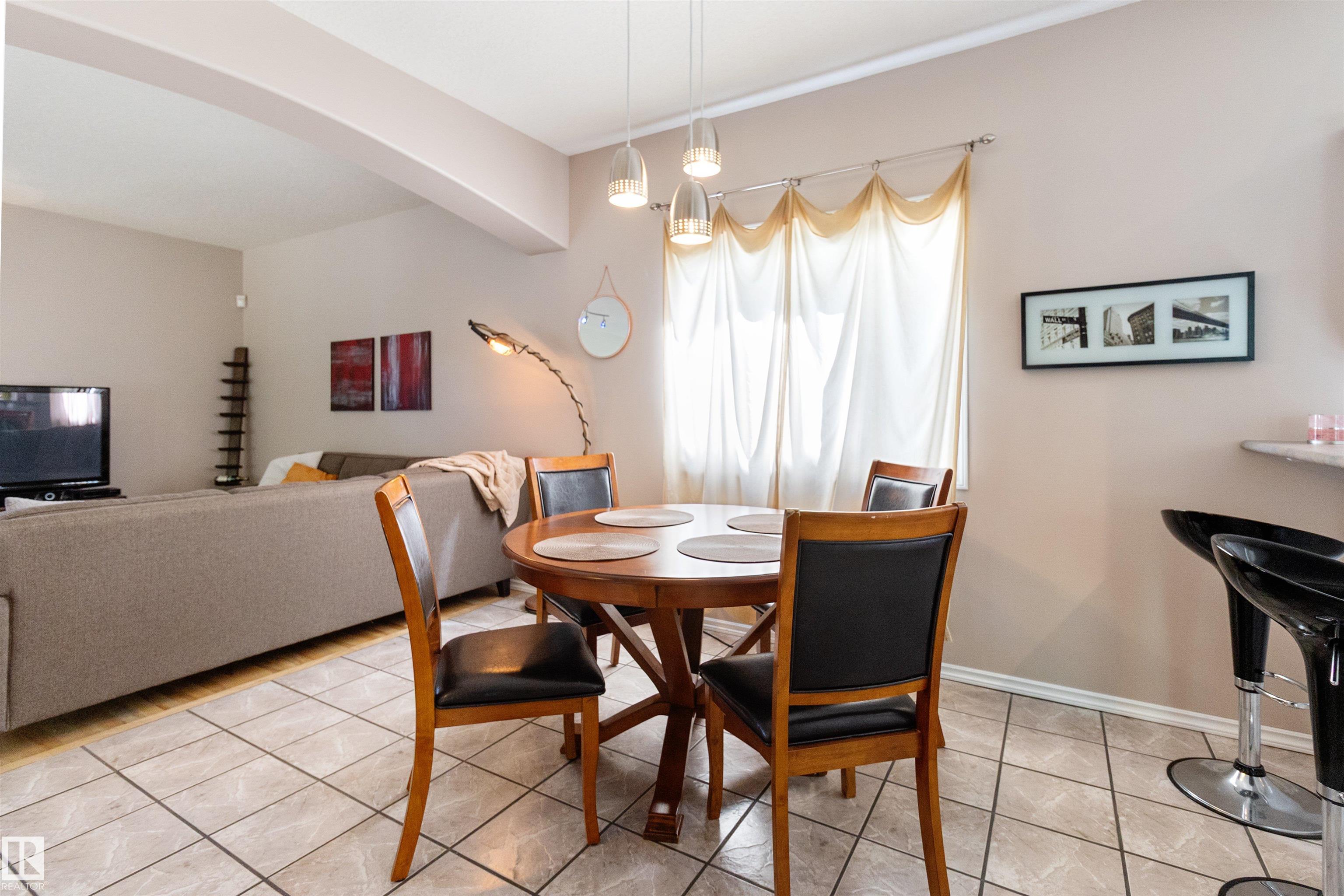 Photo 16 at 133 Kulawy Drive NW, Kiniski Gardens, Edmonton