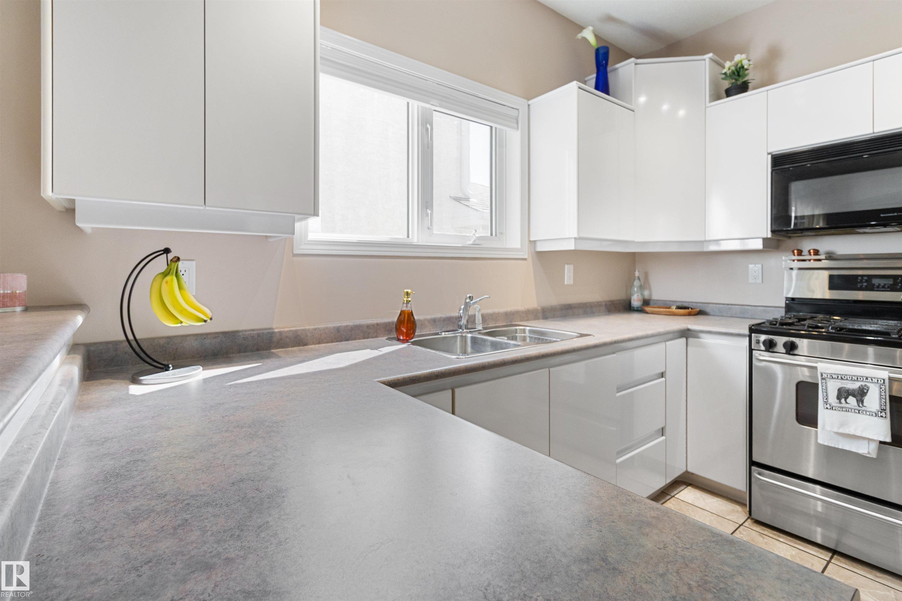 Photo 21 at 133 Kulawy Drive NW, Kiniski Gardens, Edmonton