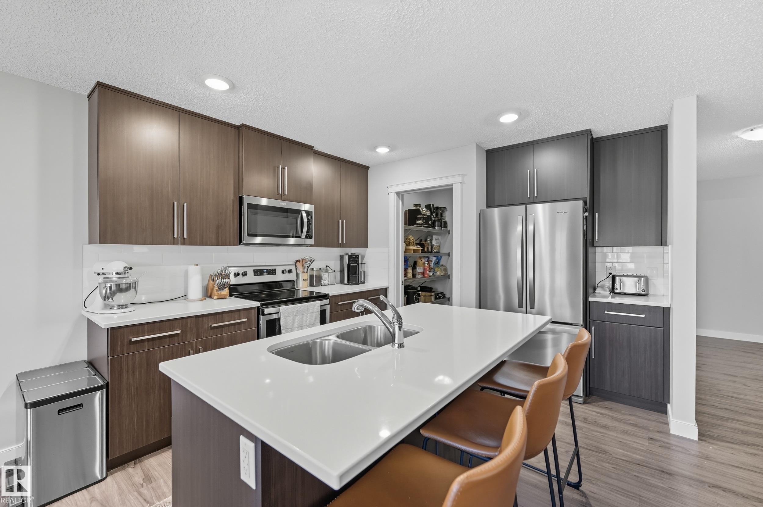 Photo 3 at 10615 98 Street, Morinville