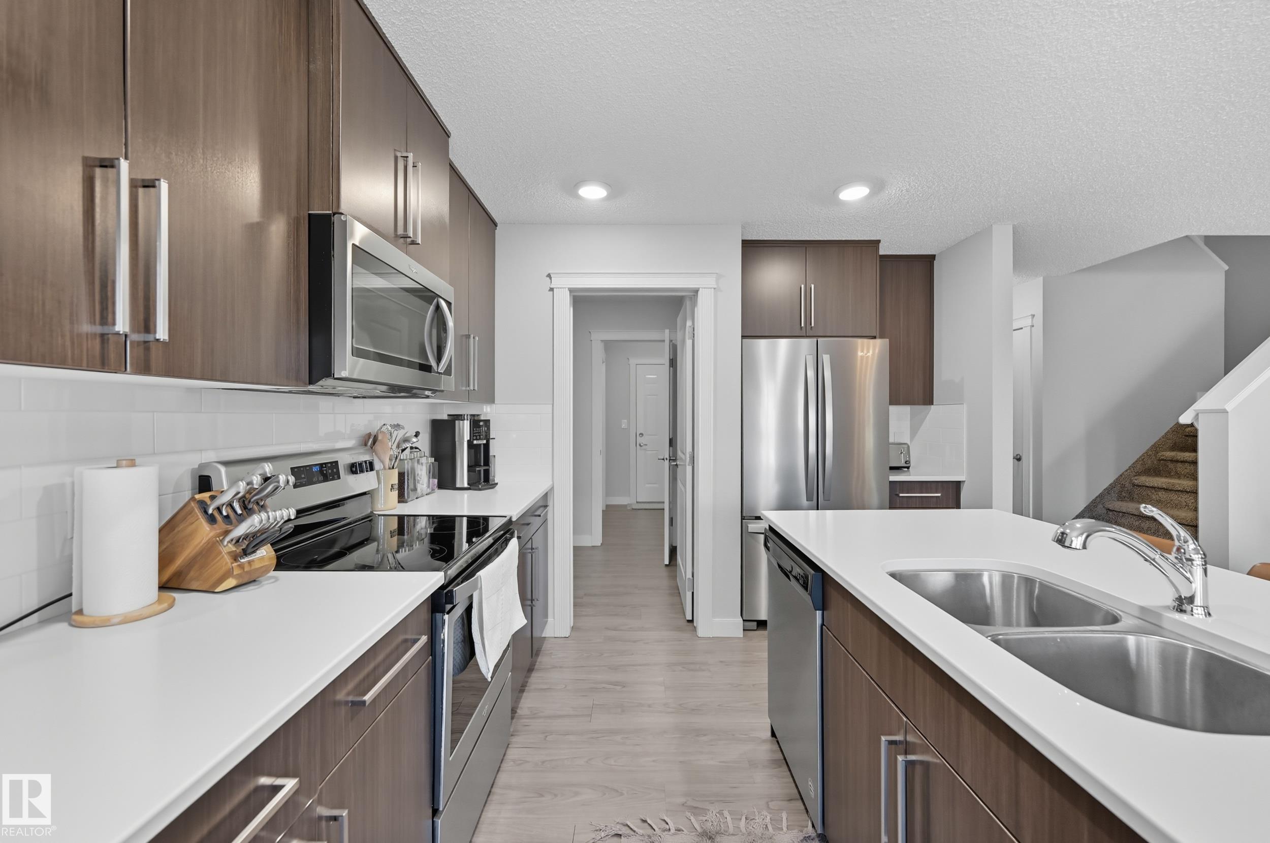 Photo 4 at 10615 98 Street, Morinville