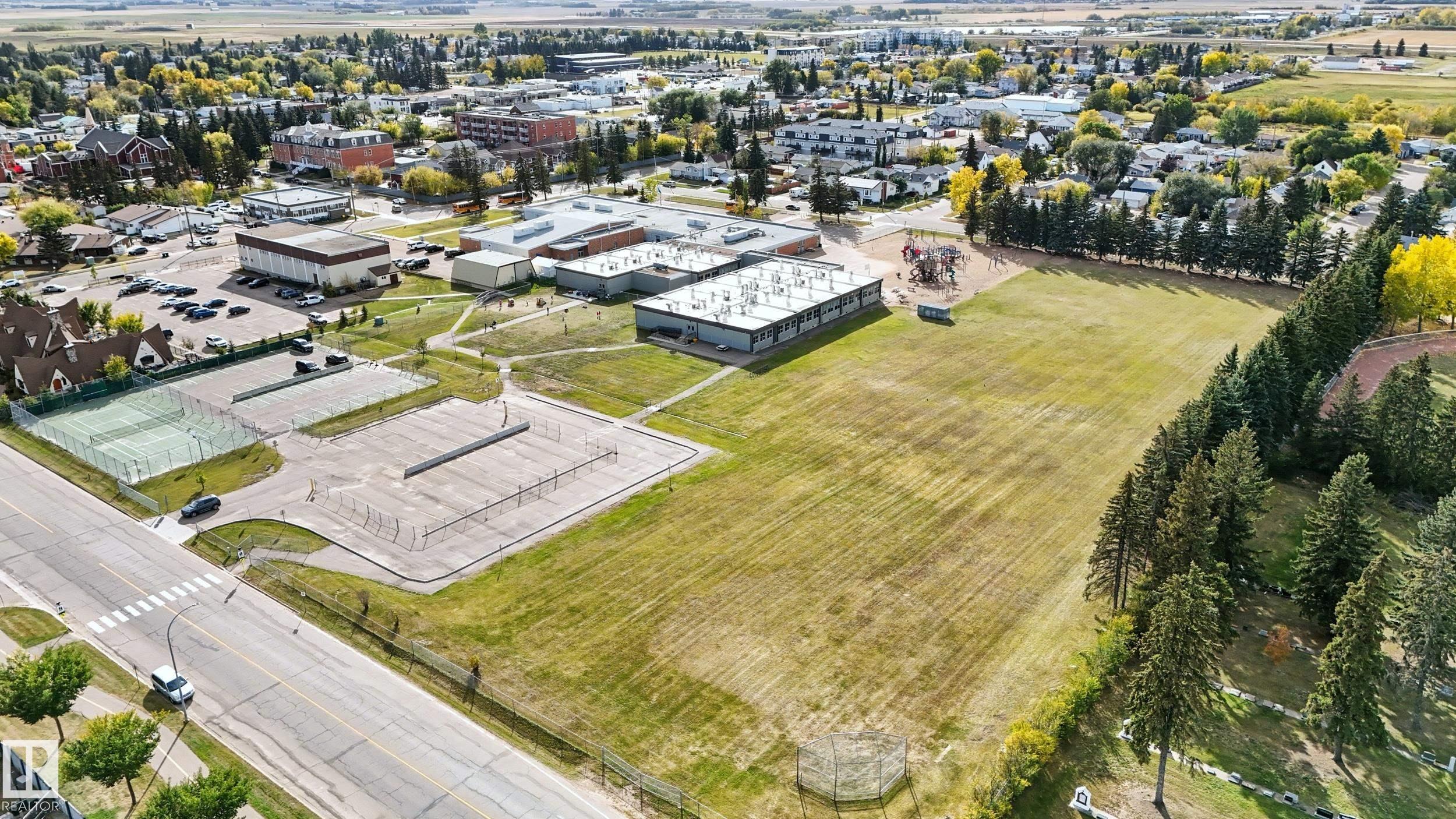 Photo 33 at 10615 98 Street, Morinville