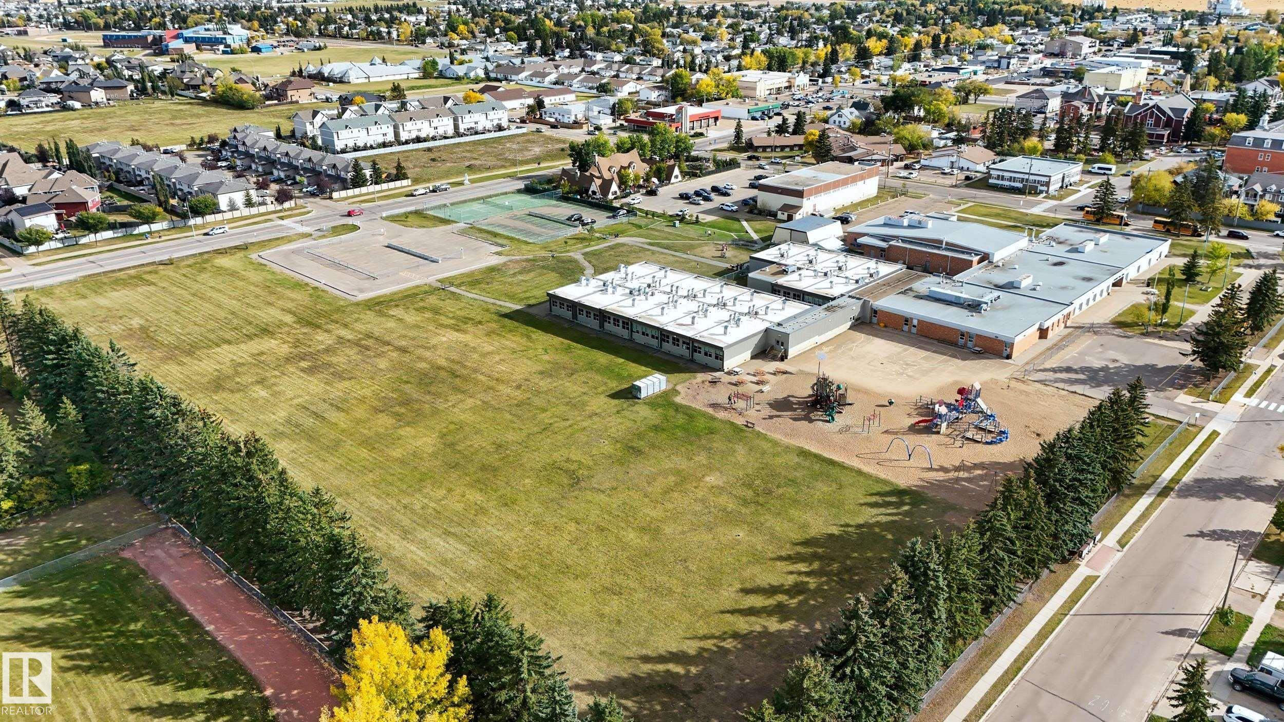 Photo 34 at 10615 98 Street, Morinville