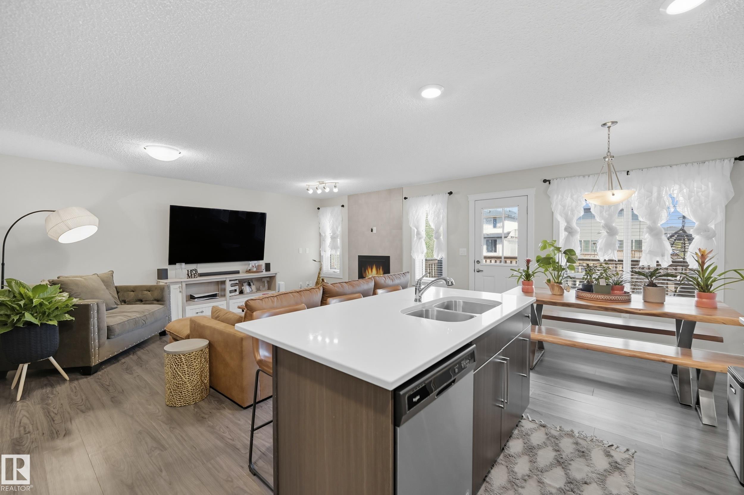 Photo 5 at 10615 98 Street, Morinville