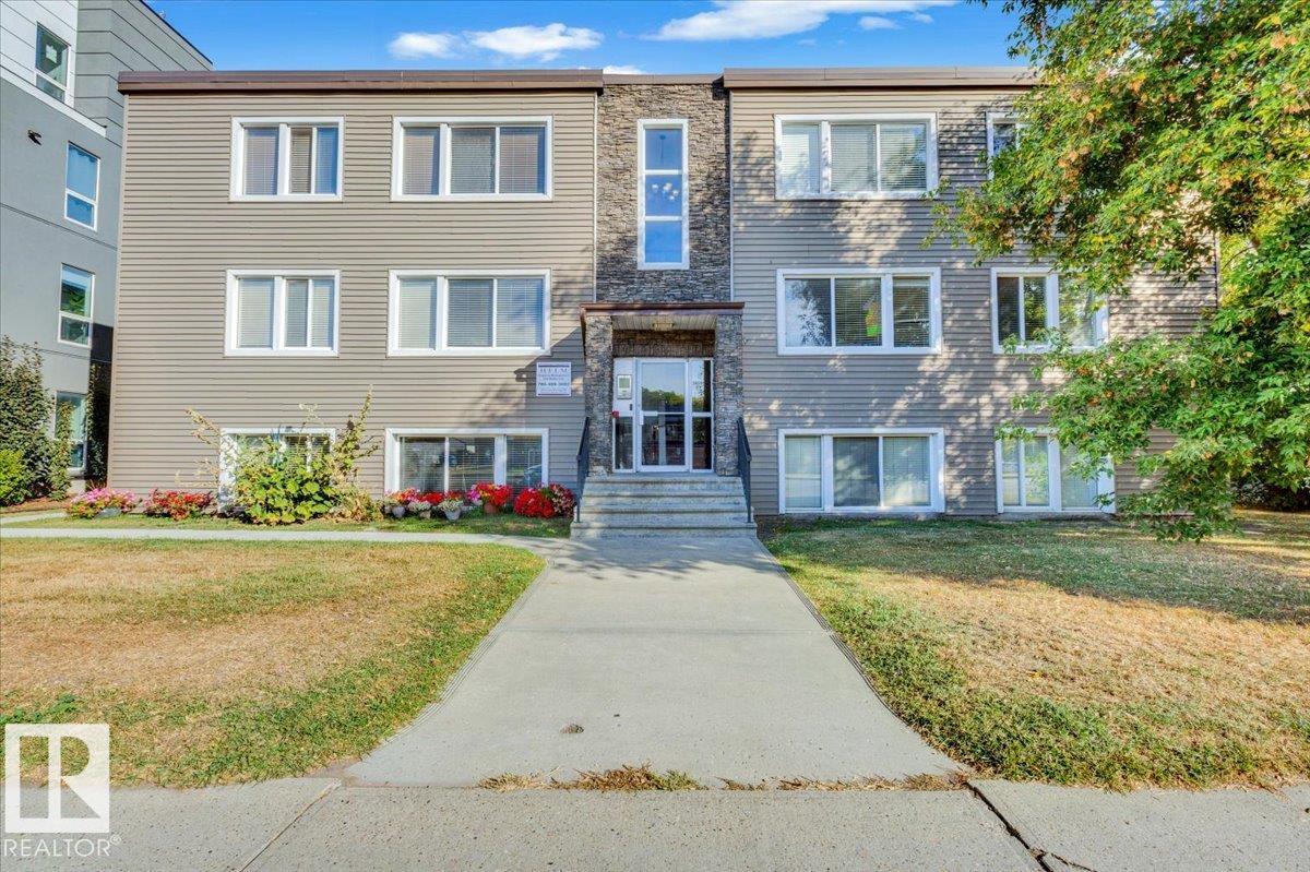 Photo 2 at 4 - 9650 82 Avenue NW, Strathcona, Edmonton