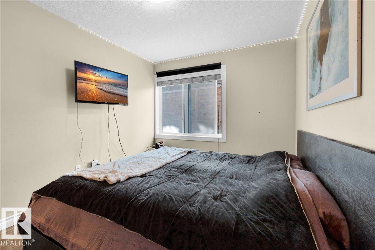http://cdnparap120.paragonrels.com/ParagonImages/Property/p12/RAE/225372105/17/0/0/ff6b8a1aa66b037372b28f7a18b98aef/1/83e03347117887cc2a2796cd9c268d96/225372105-9a023889-8d88-4784-a08d-a8ebd68434ec.JPG