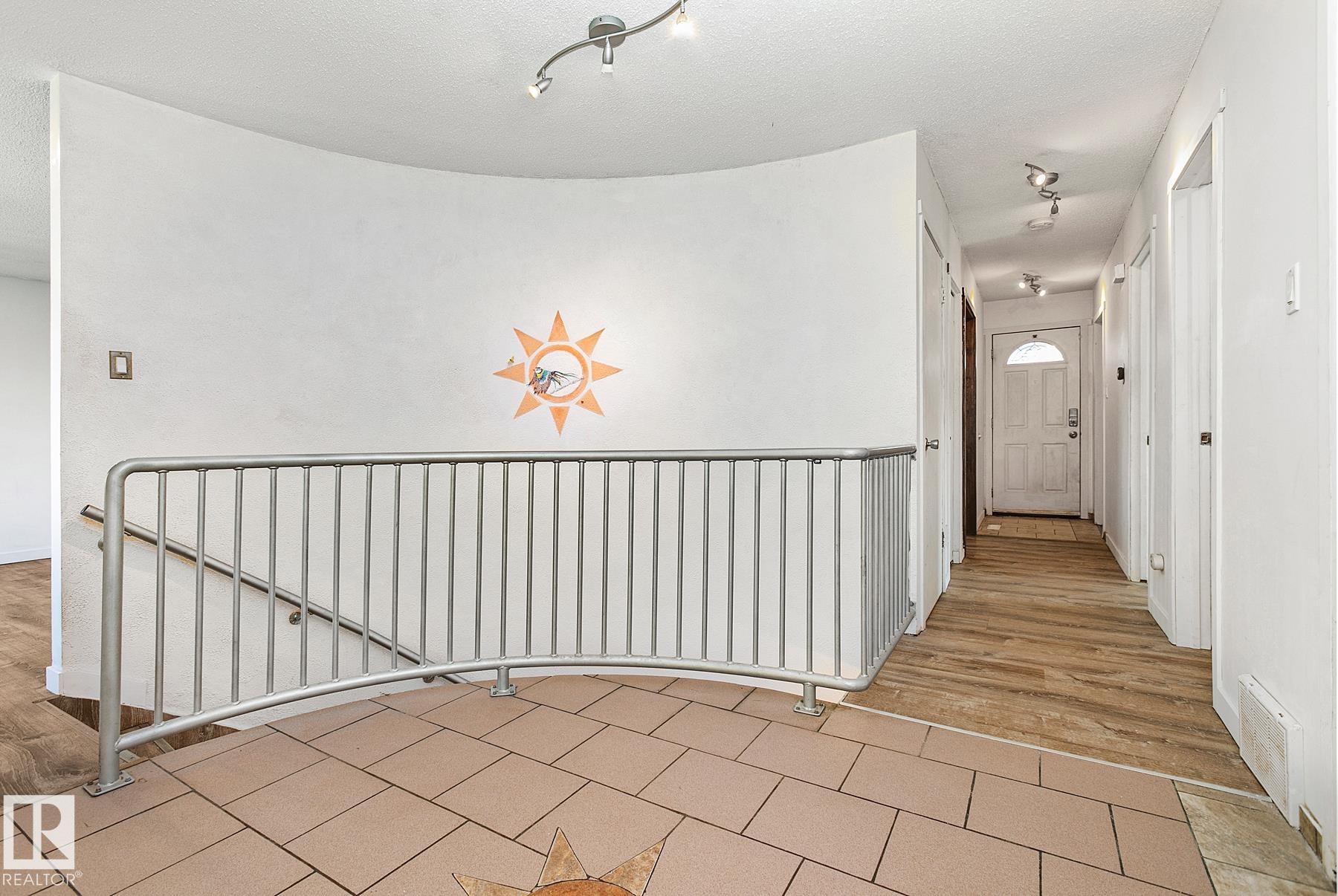 Photo 2 at 3 Wilson Crescent, Westboro, Sherwood Park