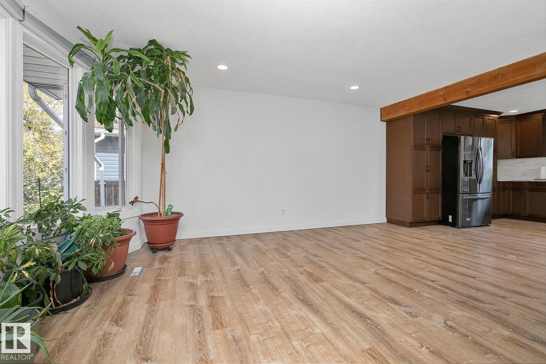 Photo 12 at 3 Wilson Crescent, Westboro, Sherwood Park
