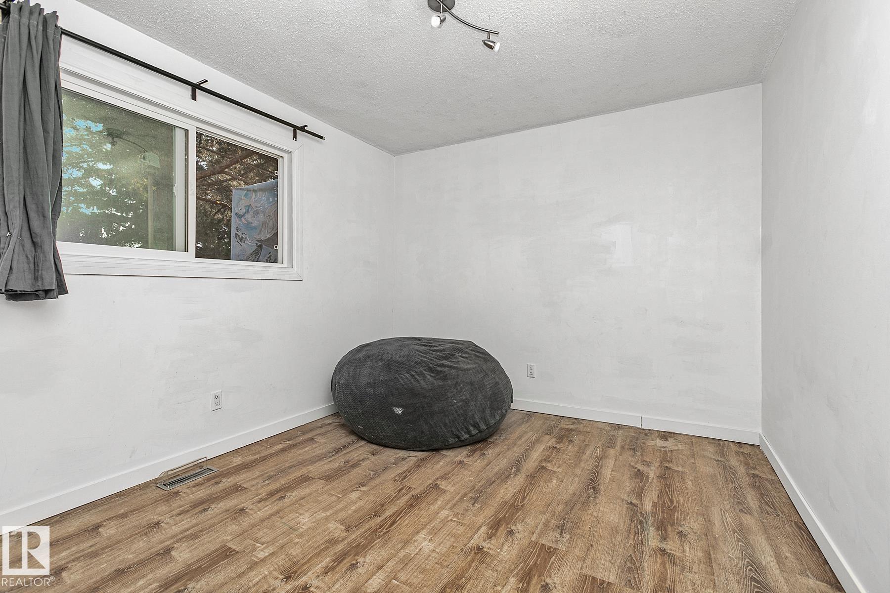Photo 21 at 3 Wilson Crescent, Westboro, Sherwood Park
