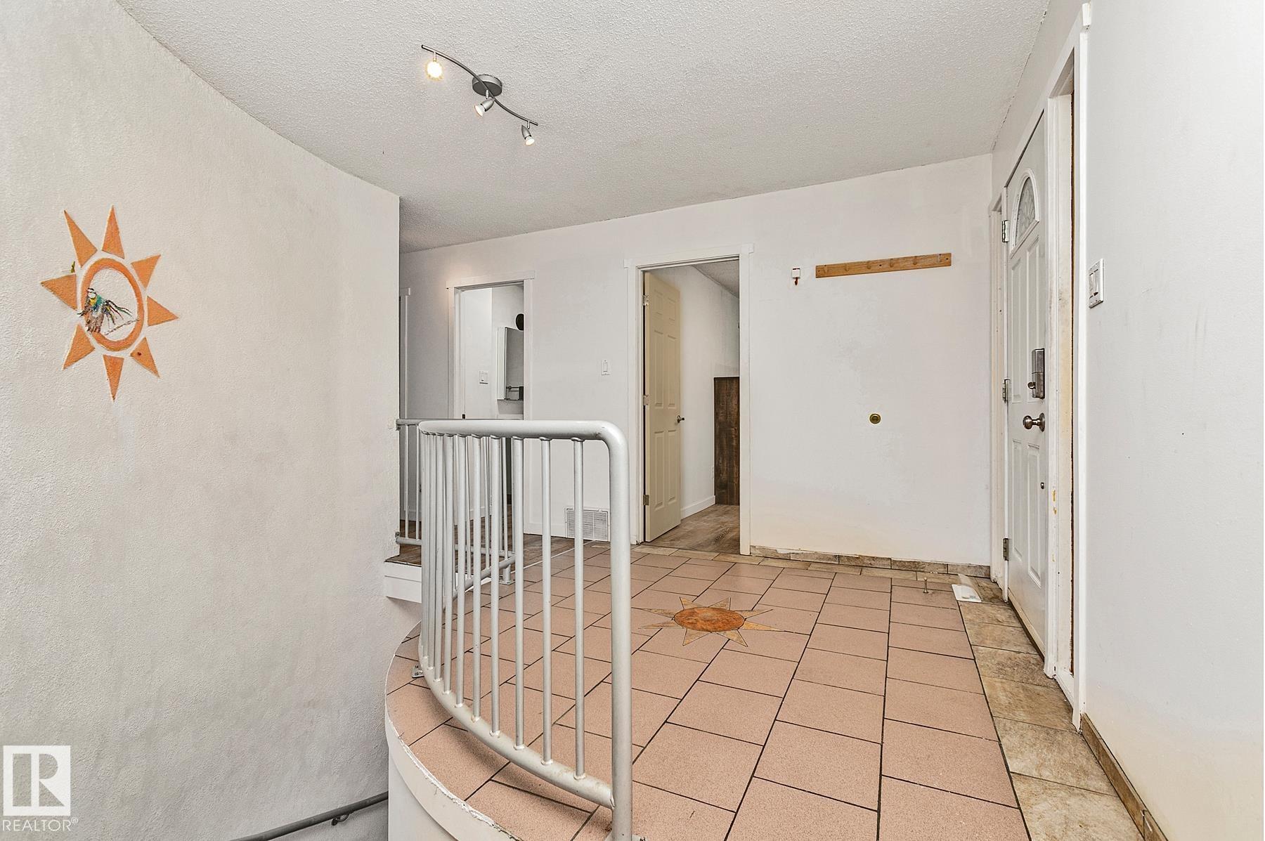 Photo 23 at 3 Wilson Crescent, Westboro, Sherwood Park