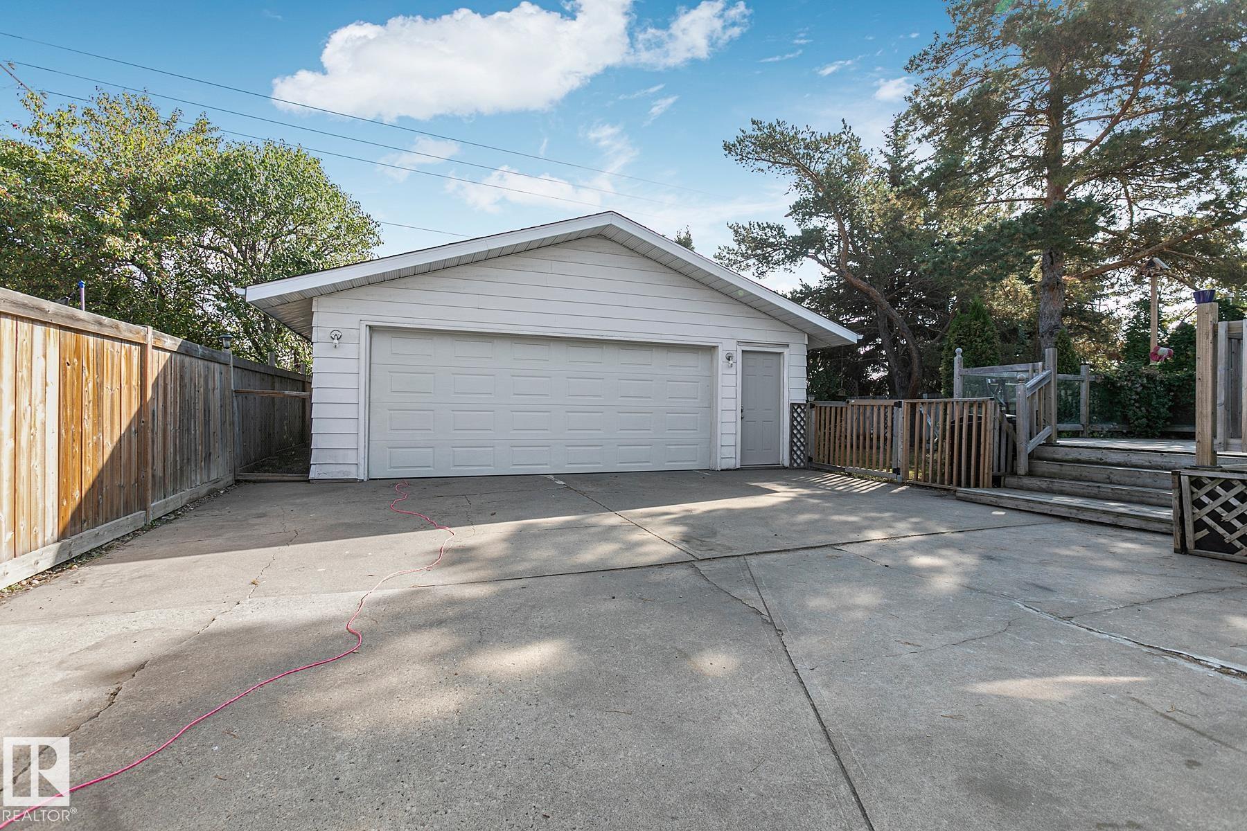 Photo 42 at 3 Wilson Crescent, Westboro, Sherwood Park