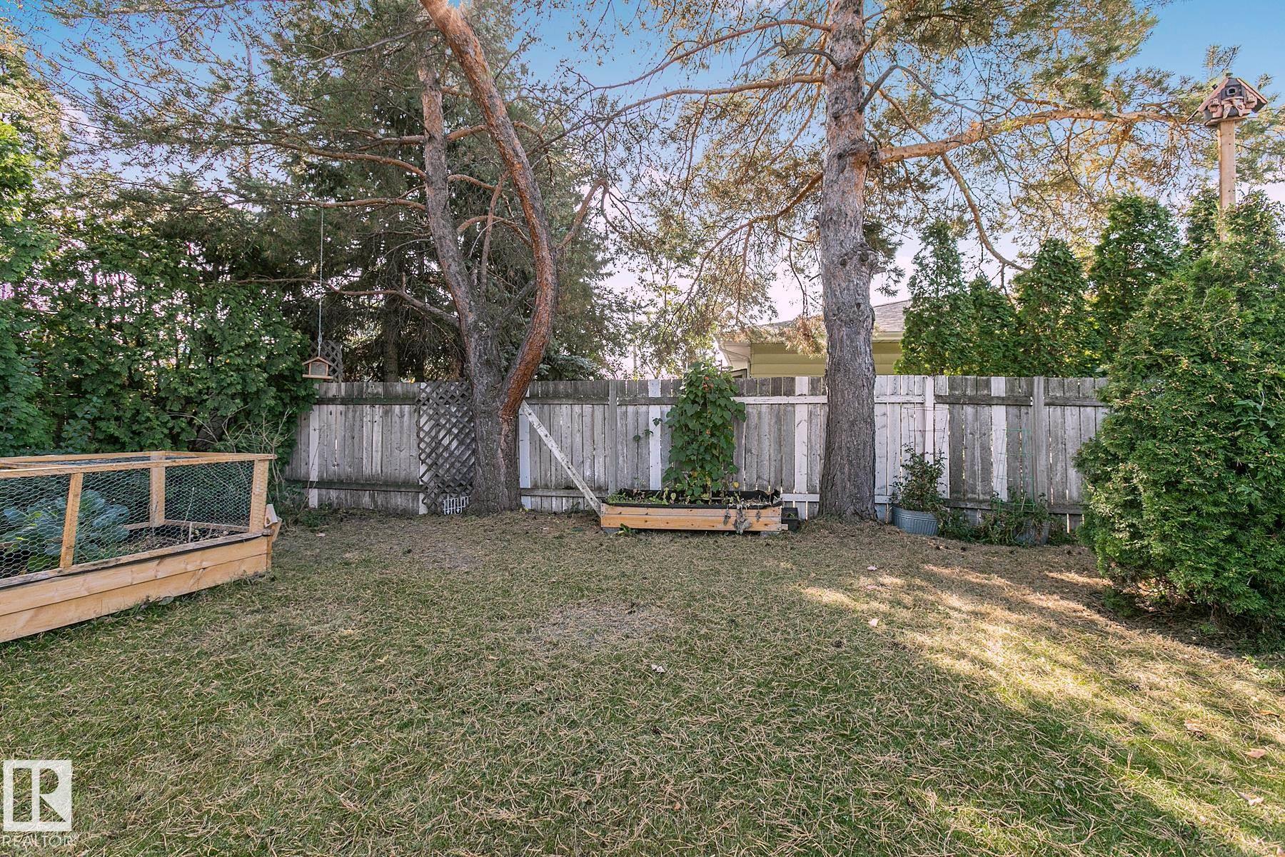 Photo 45 at 3 Wilson Crescent, Westboro, Sherwood Park