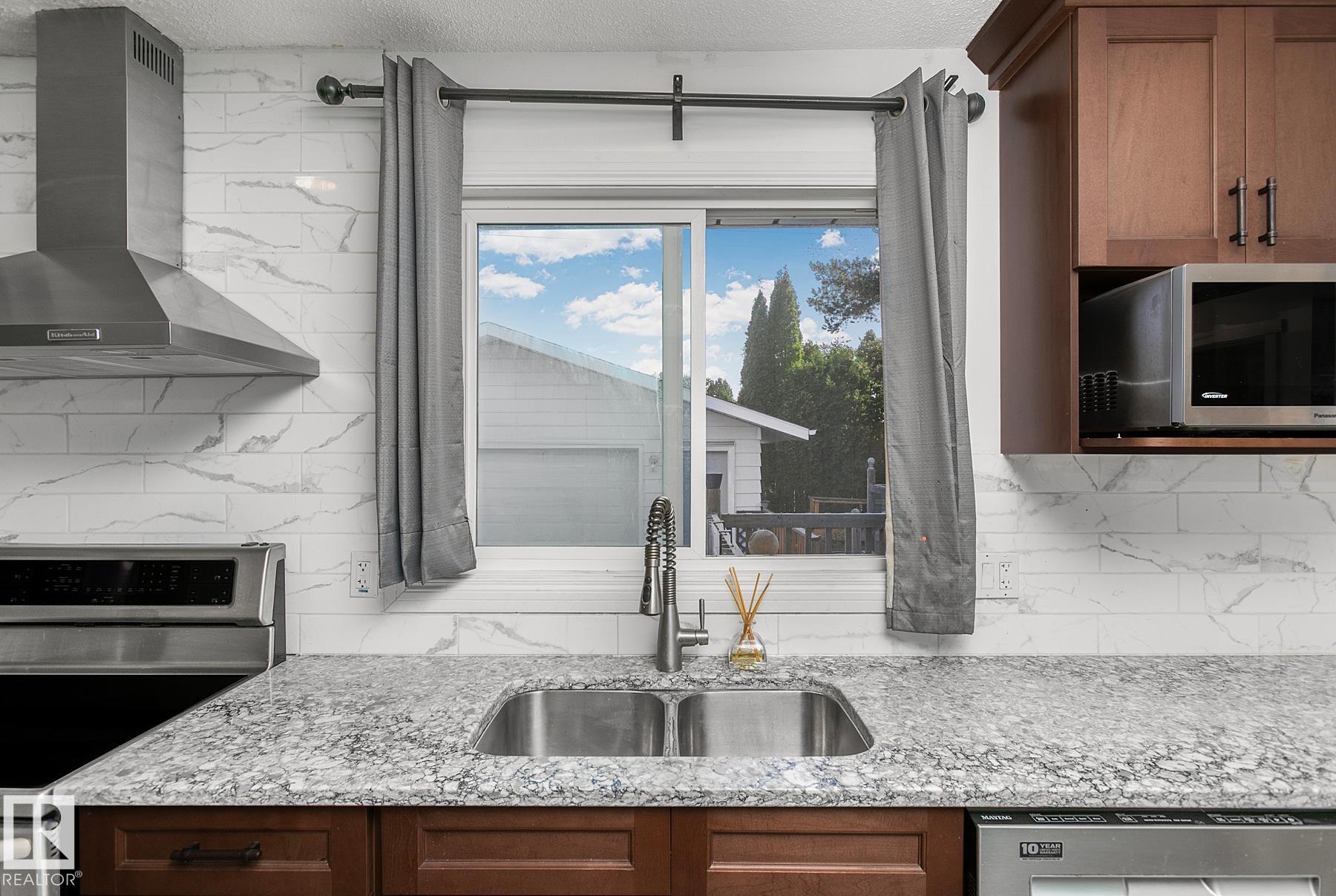 Photo 6 at 3 Wilson Crescent, Westboro, Sherwood Park