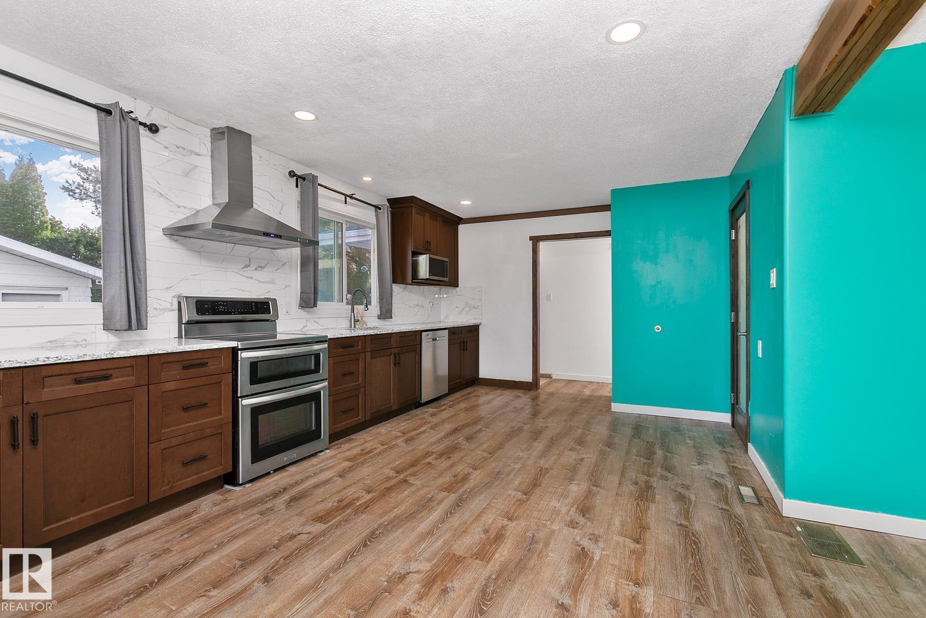 Photo 7 at 3 Wilson Crescent, Westboro, Sherwood Park