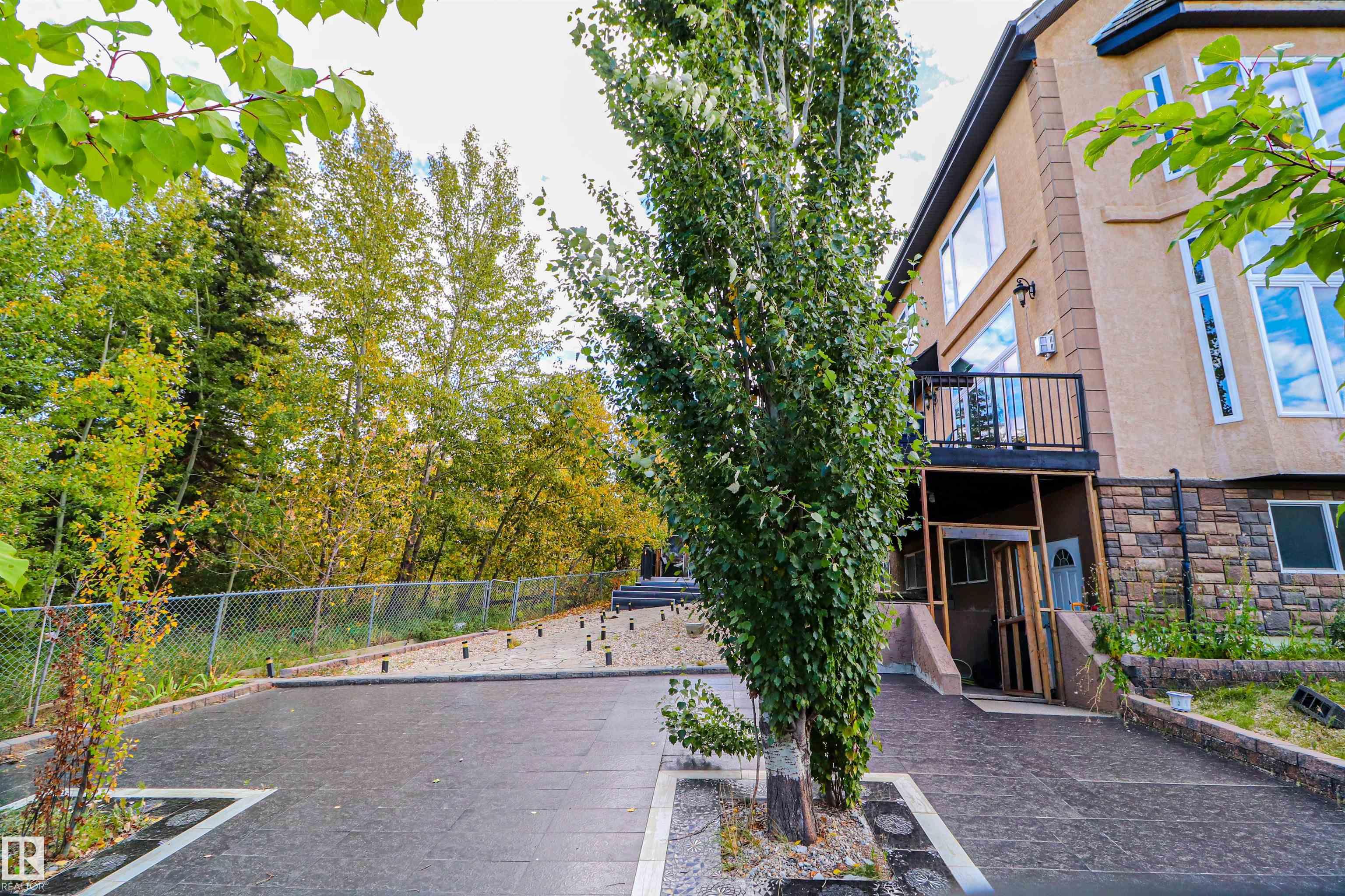 Photo 9 at 47 Blackburn Drive SW, Blackburne, Edmonton