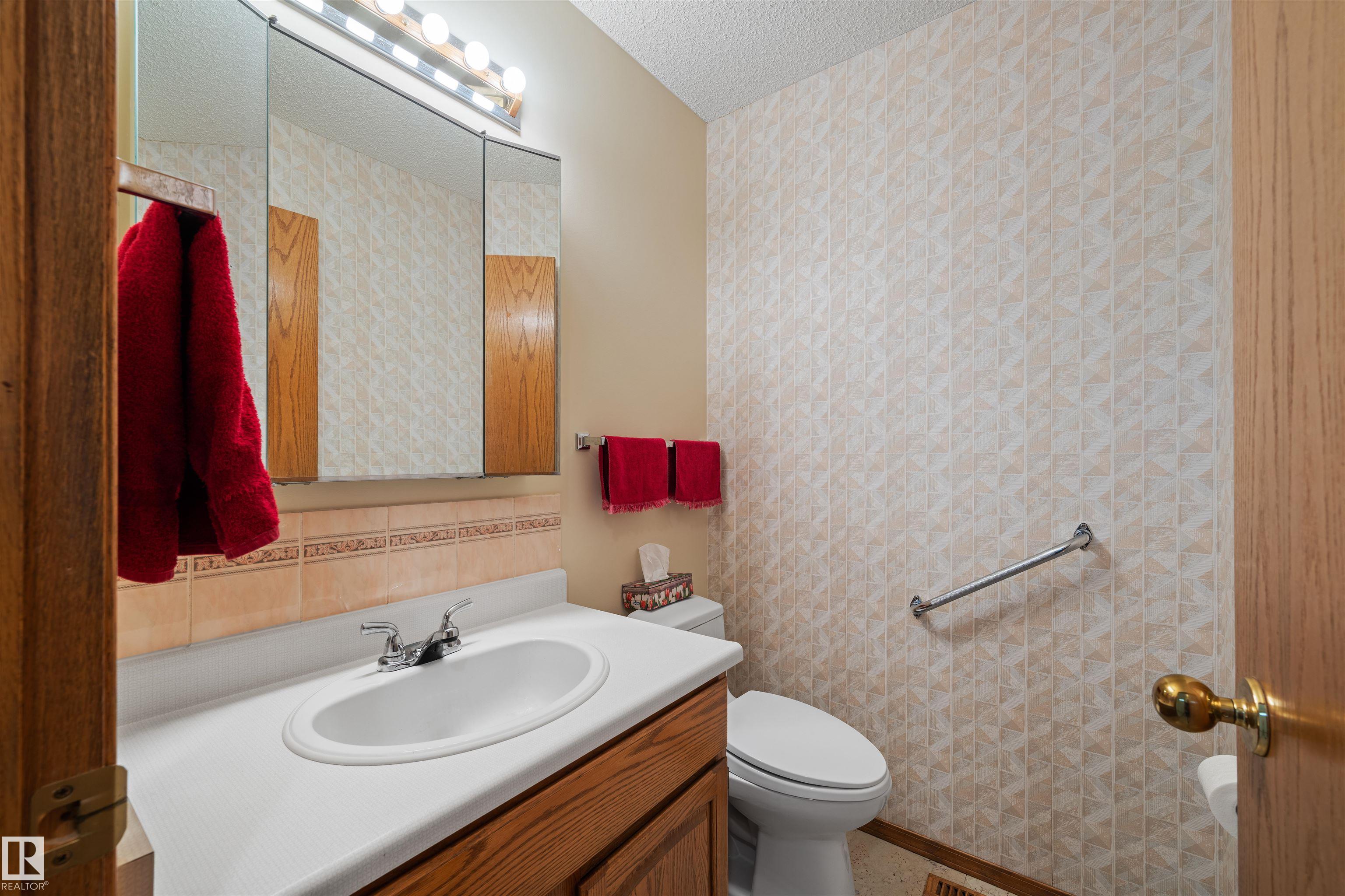 Photo 22 at 12412 28 Avenue NW, Blue Quill Estates, Edmonton
