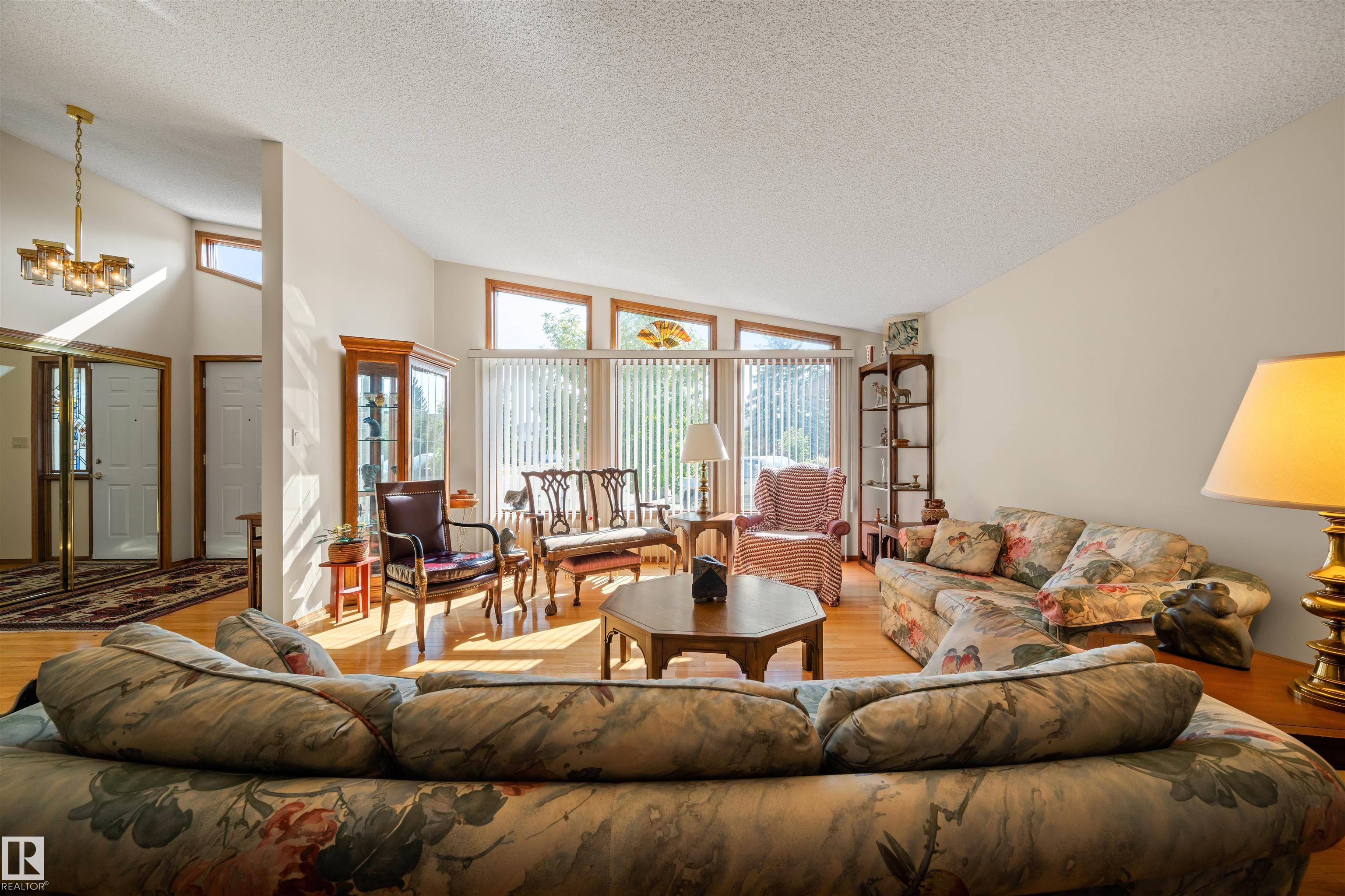 Photo 8 at 12412 28 Avenue NW, Blue Quill Estates, Edmonton